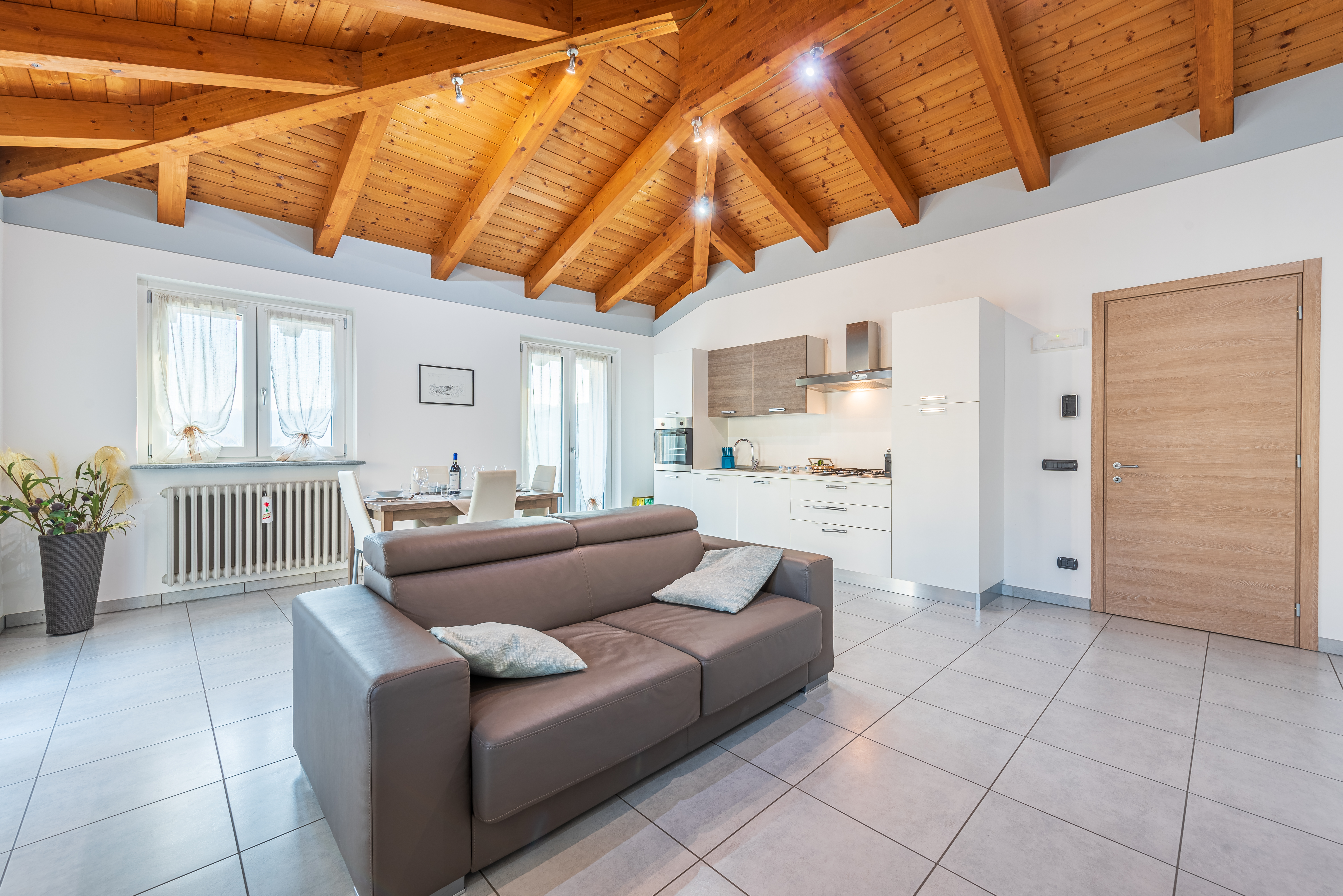 In Piazzetta Holiday Apartments ,Barolo - Apt. B