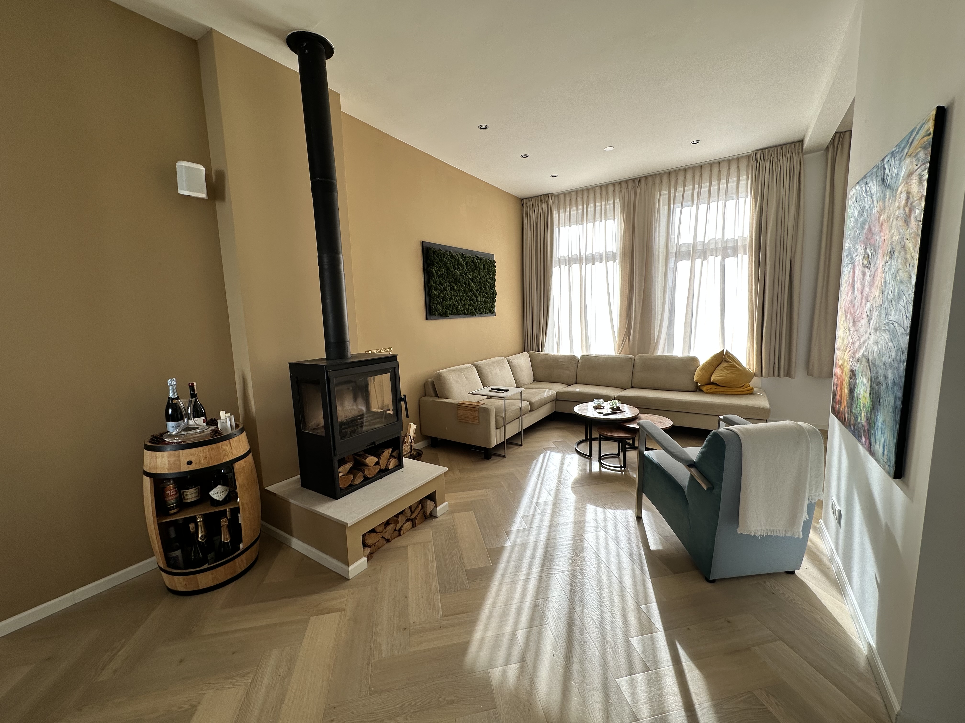 Modern 2 floor apartment — The Hague stay