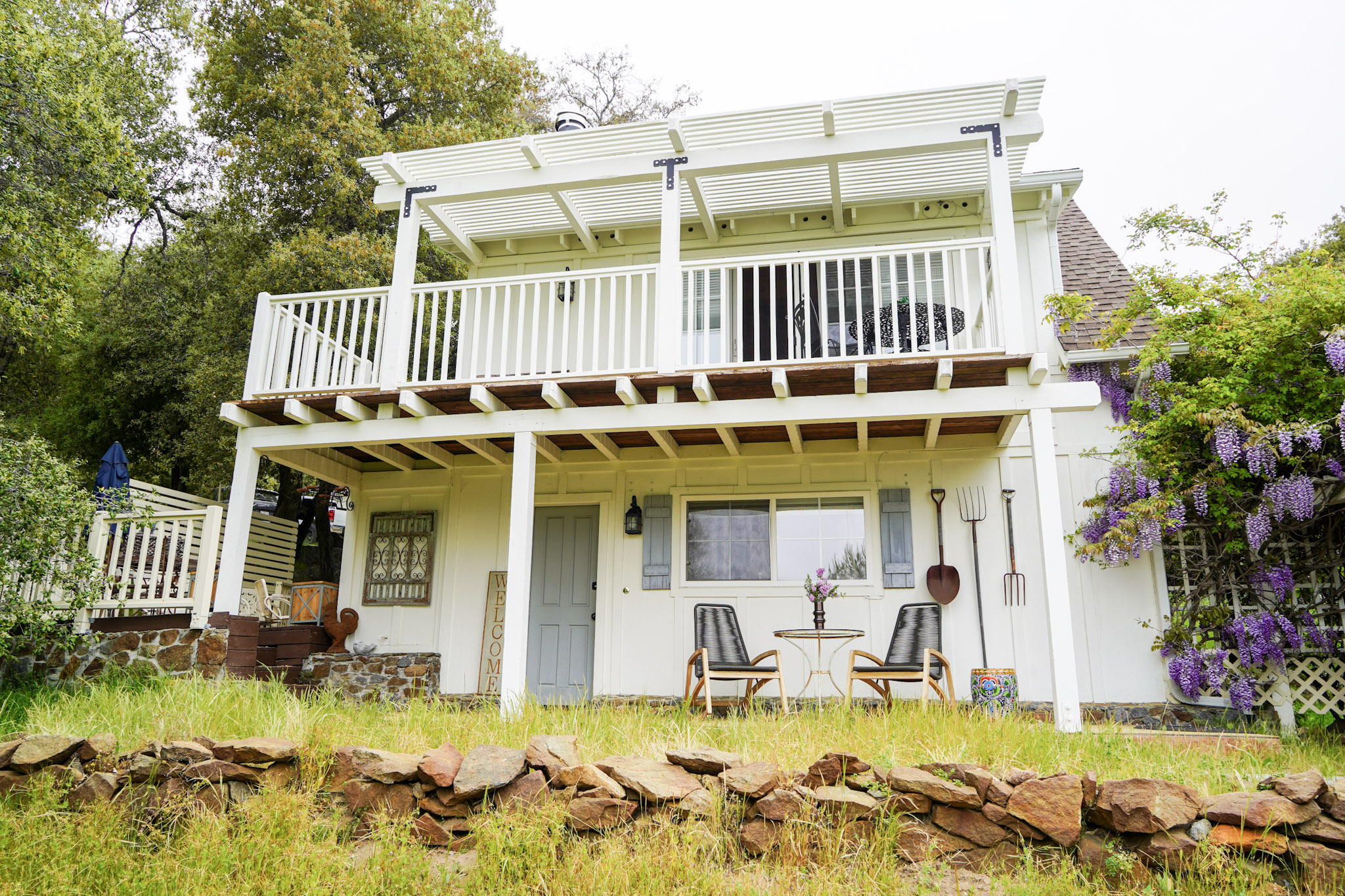 Tranquil Cottage with Apple Trees & Fire Pit