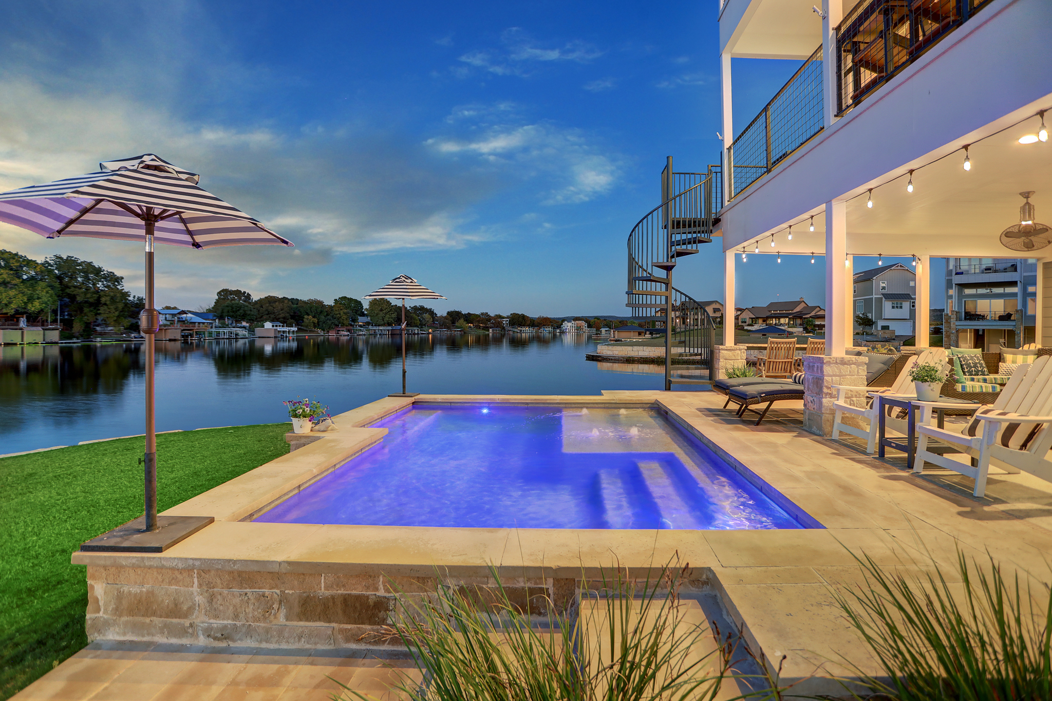 Island Point Lake House: Pool, Fishing, Views!