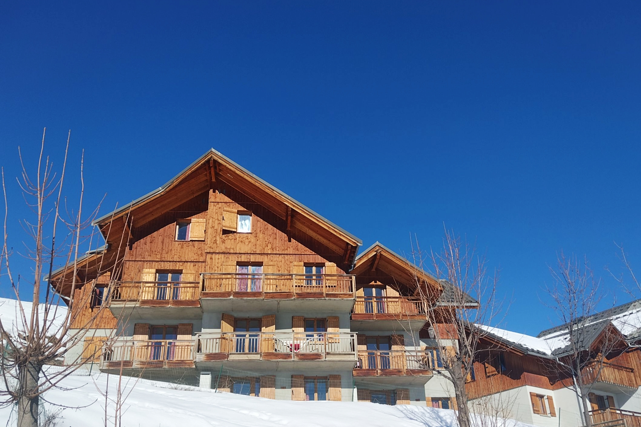 4-6 pers apartment near lake track +beautiful view!