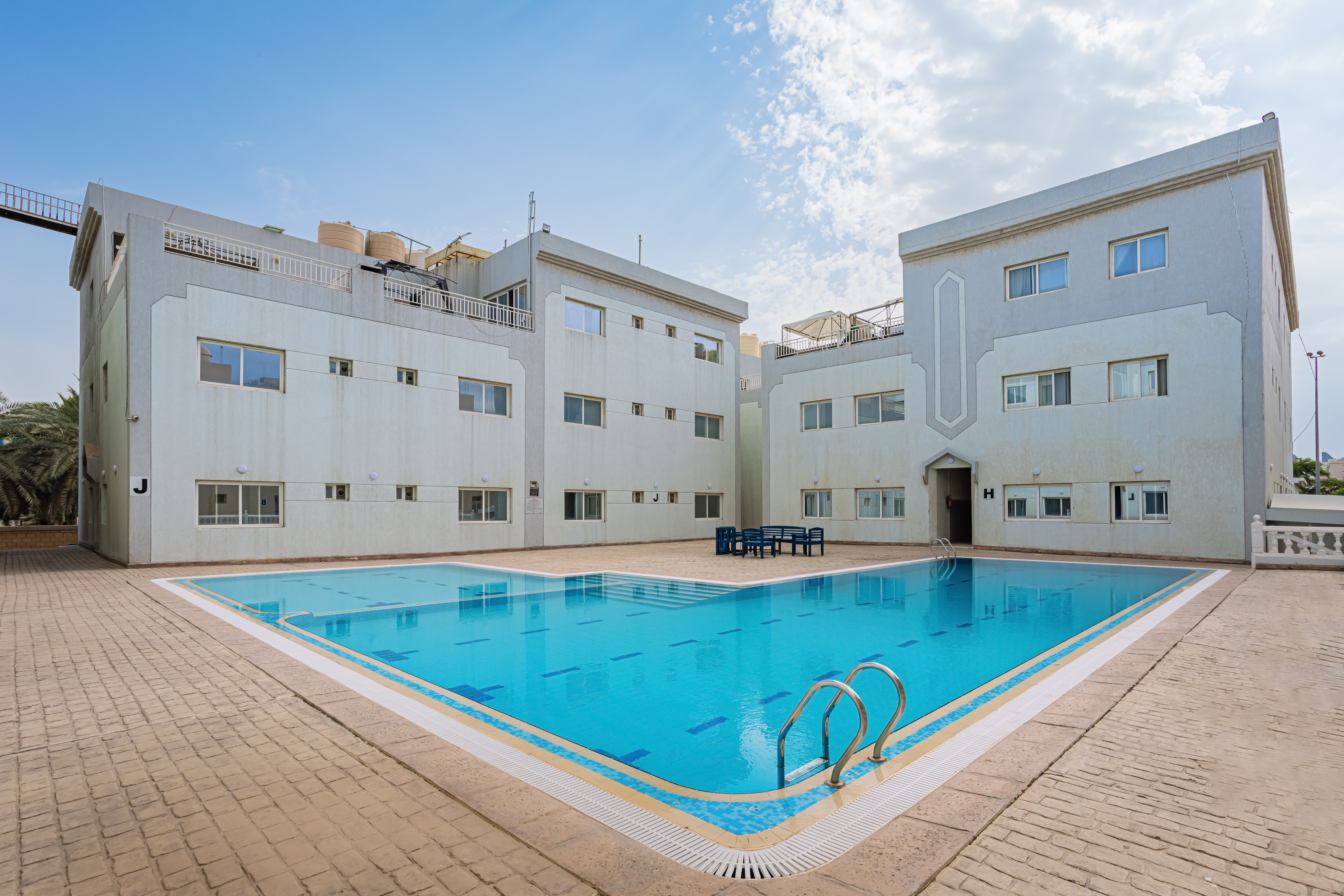 102 Luxury 2 Bedroom Apartment Near Seaside