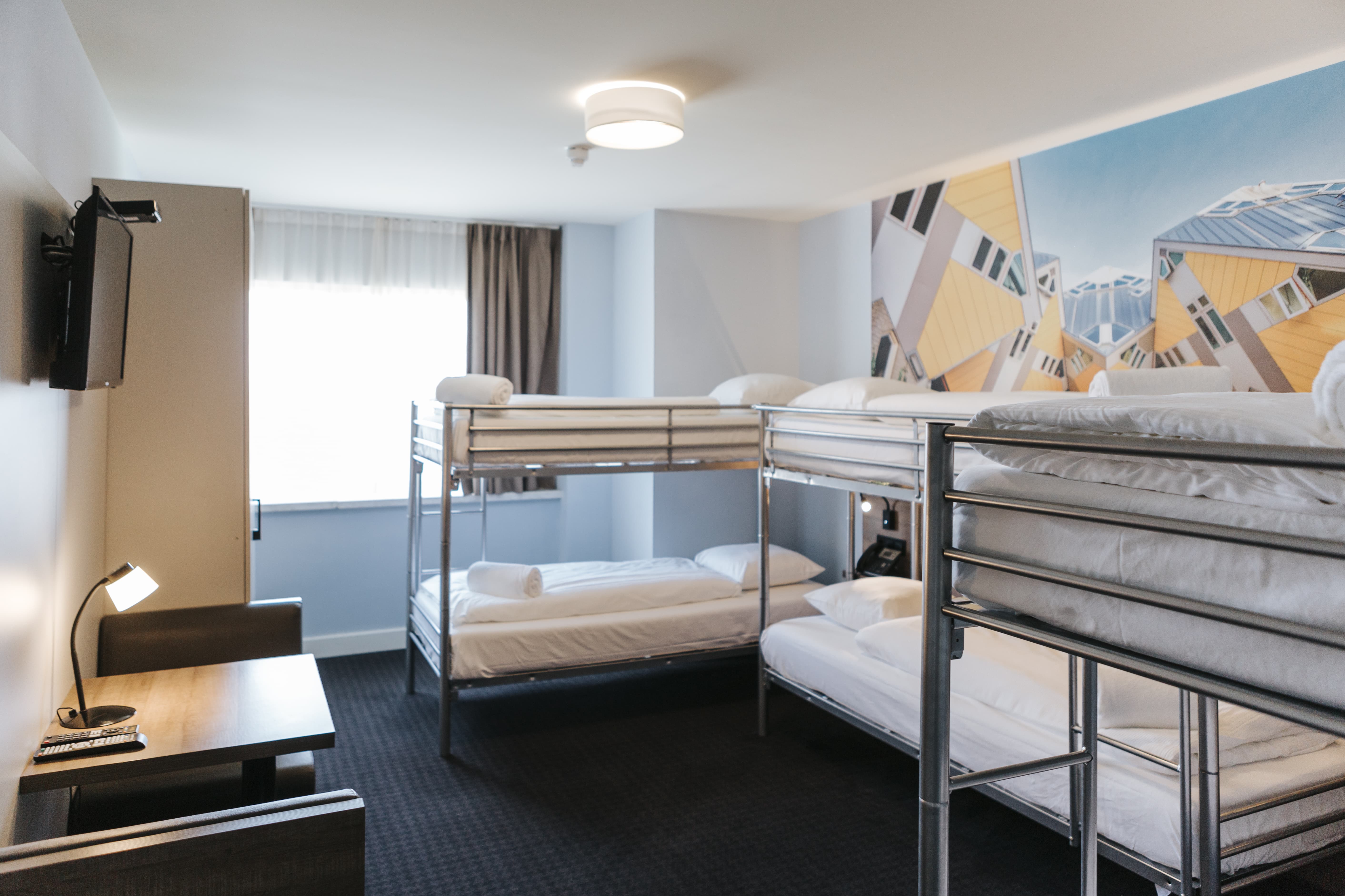 Budget 6-Person Room — Rotterdam stay