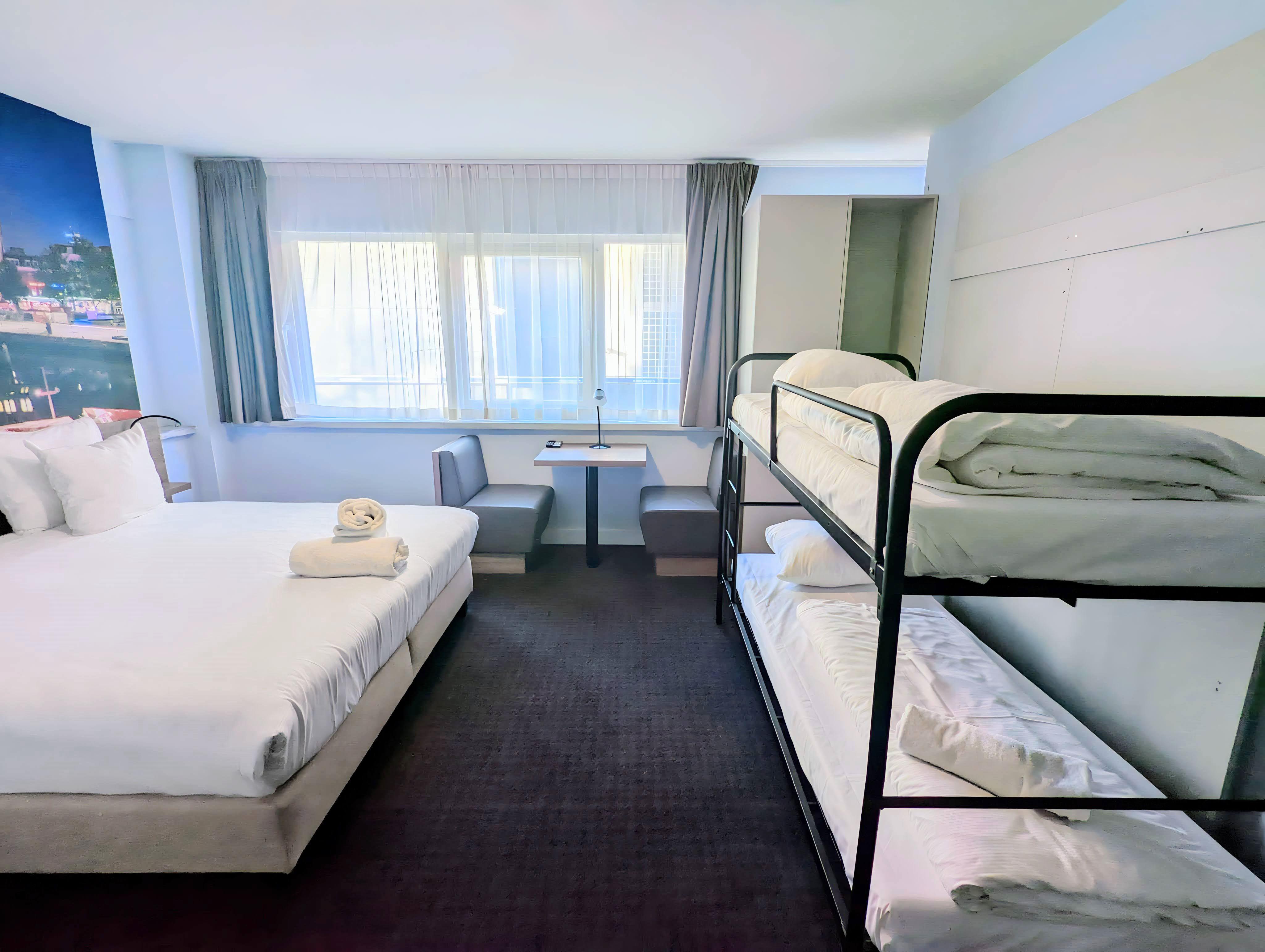 Budget Family Room — Rotterdam stay