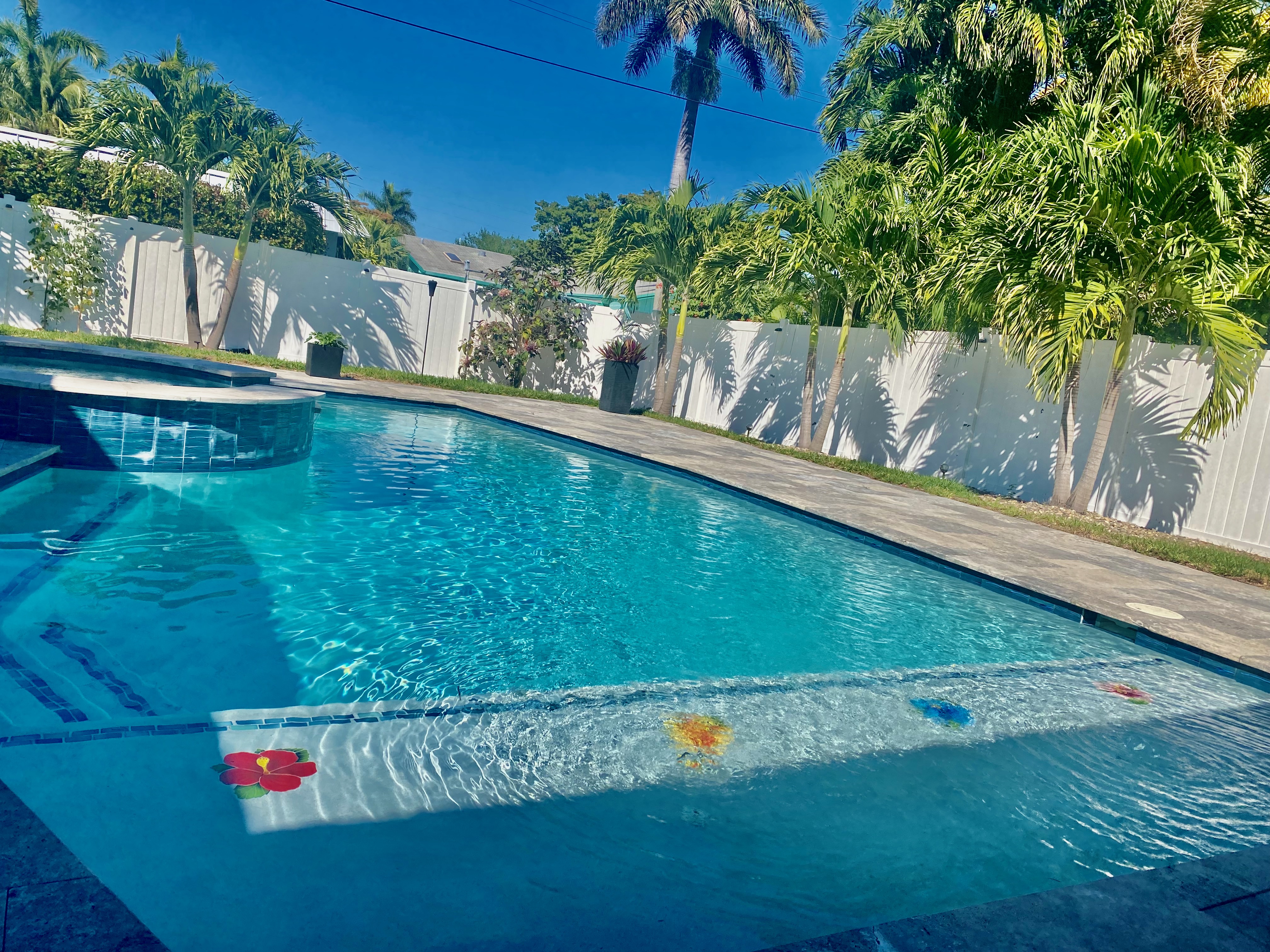 Tropical Vila/Jacuzzi/Heated POOL/near BEACH