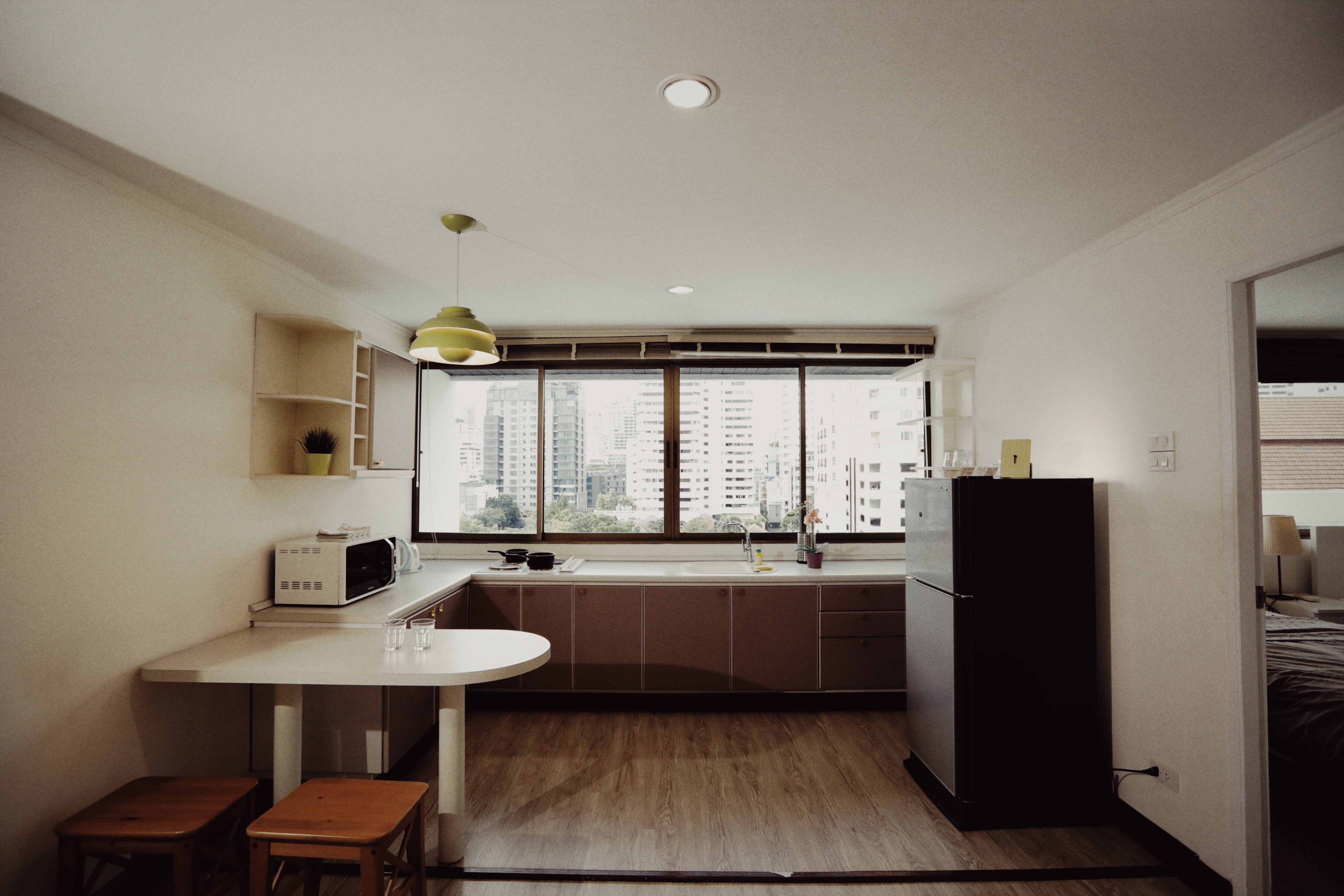 81SQMs/Sukhumvit/pool/gym/selfcheckin/BTS/Kitchen