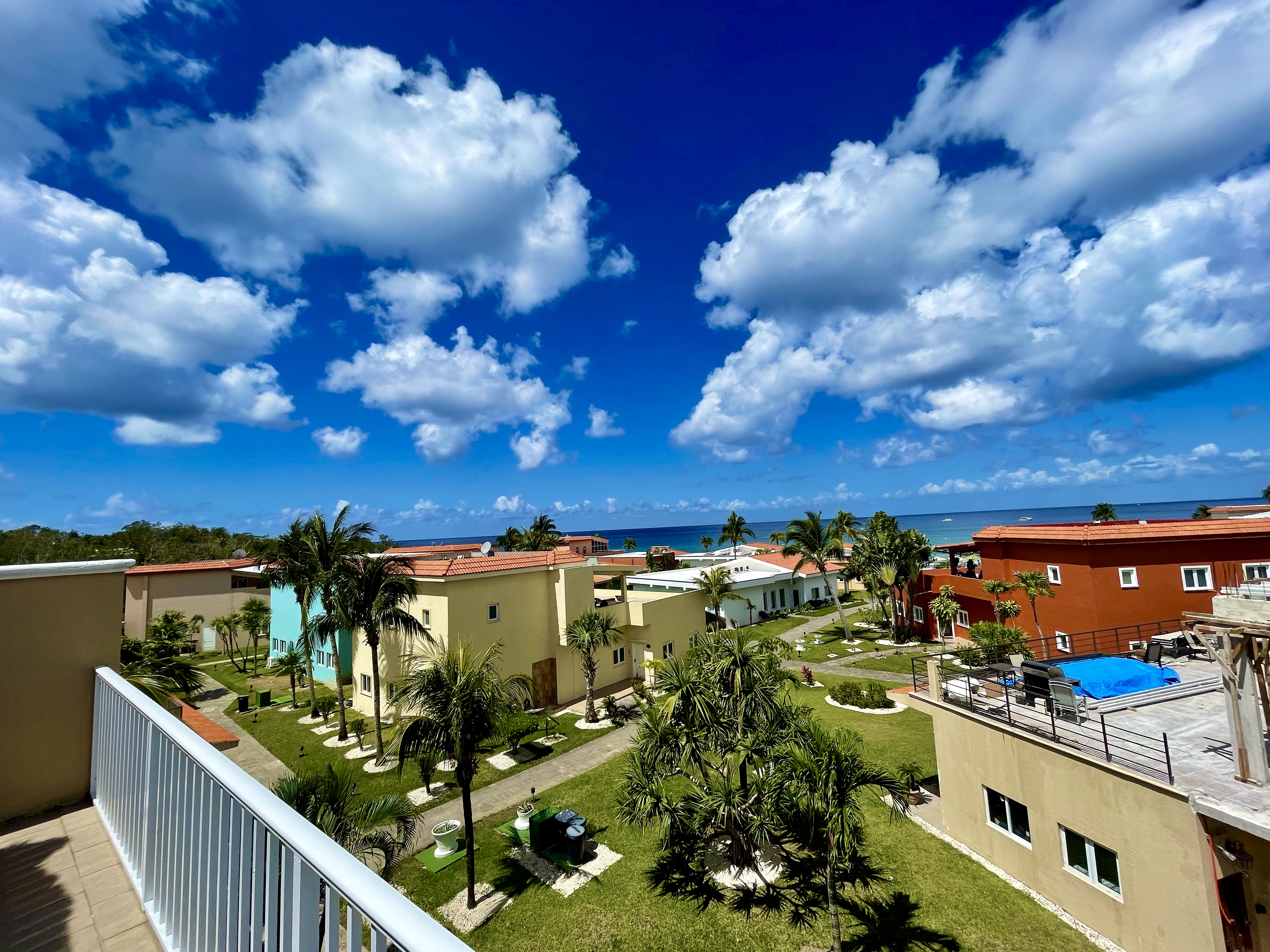 Costa del Sol D3 - beachfront community