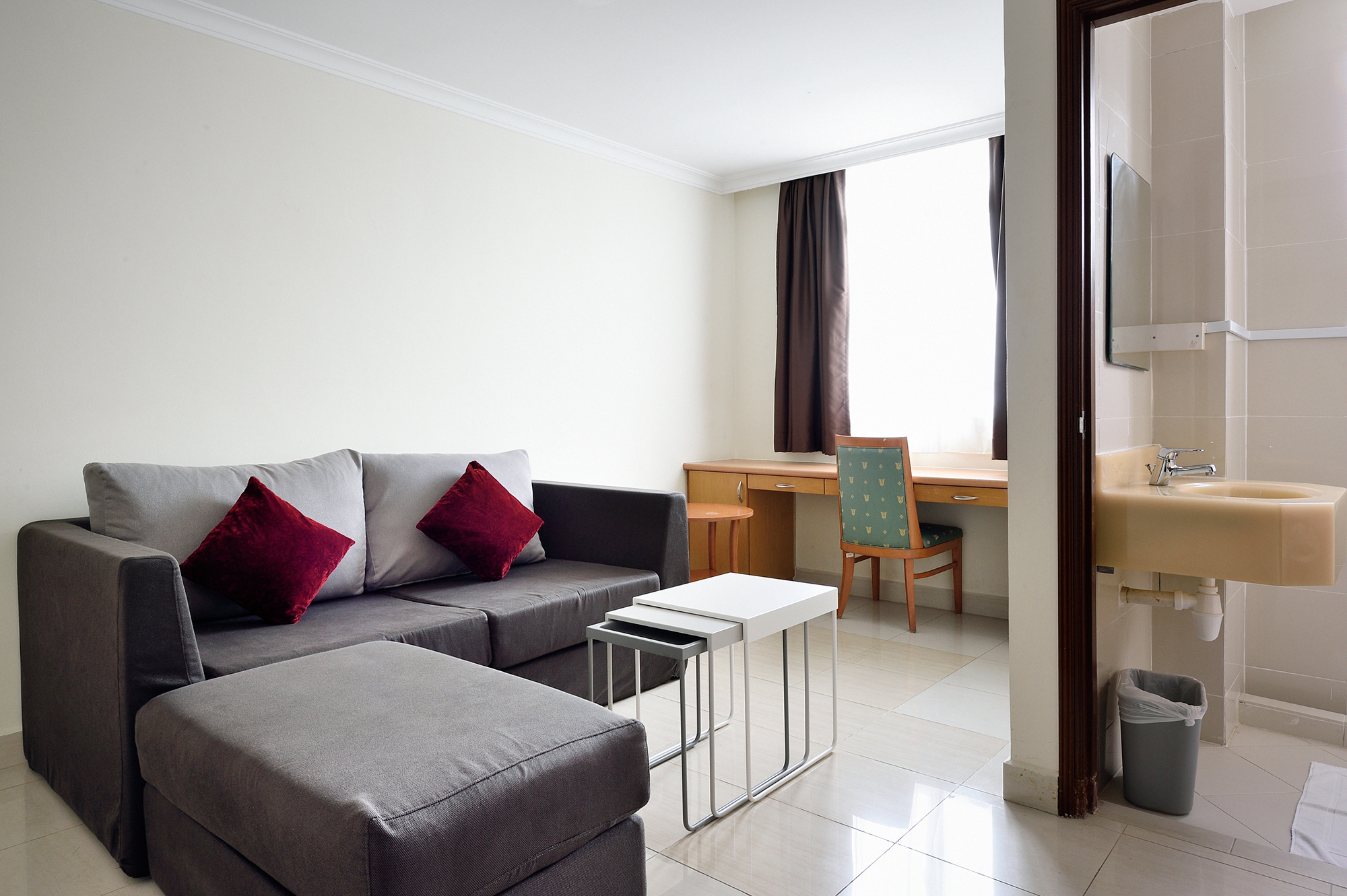 3 Bedroom Superior Service Apt, City Centre