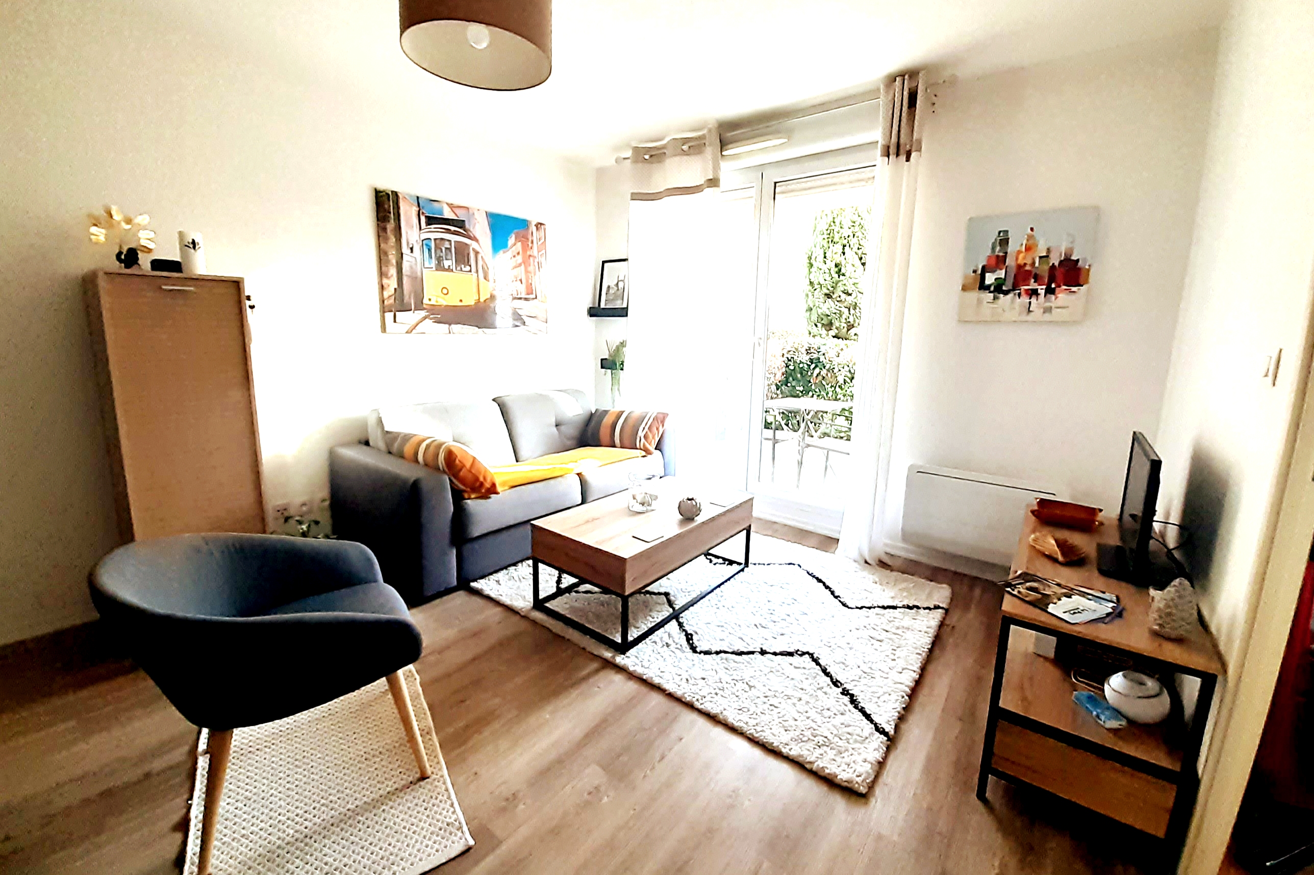 T2 apartment with terrace and pool