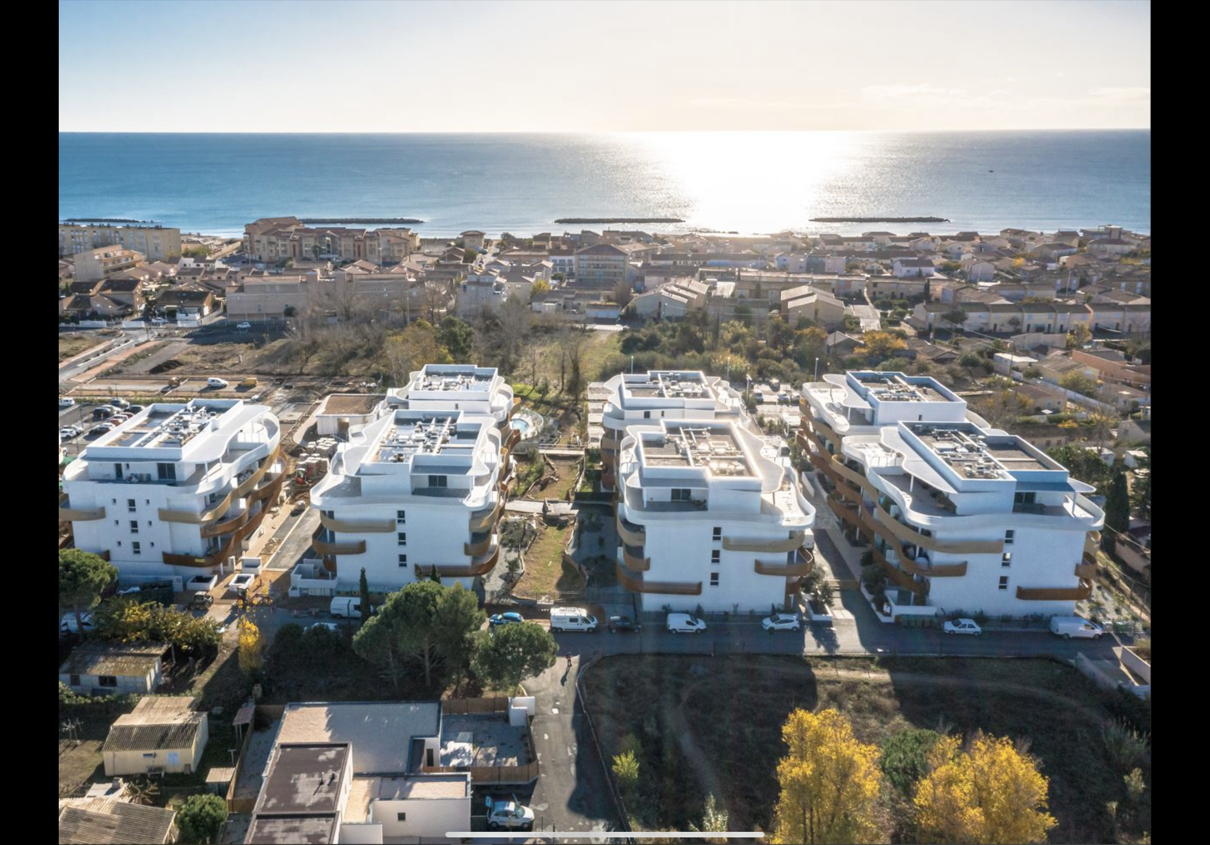 T2 new + swimming pool, 5 min walk from the beaches