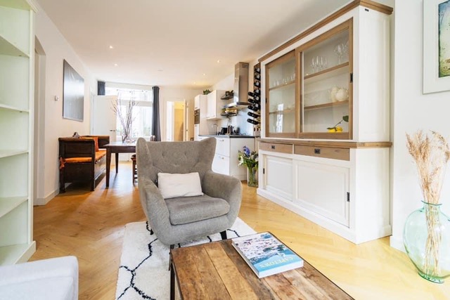 Modern, bright and fully furnished apartment — Amsterdam stay