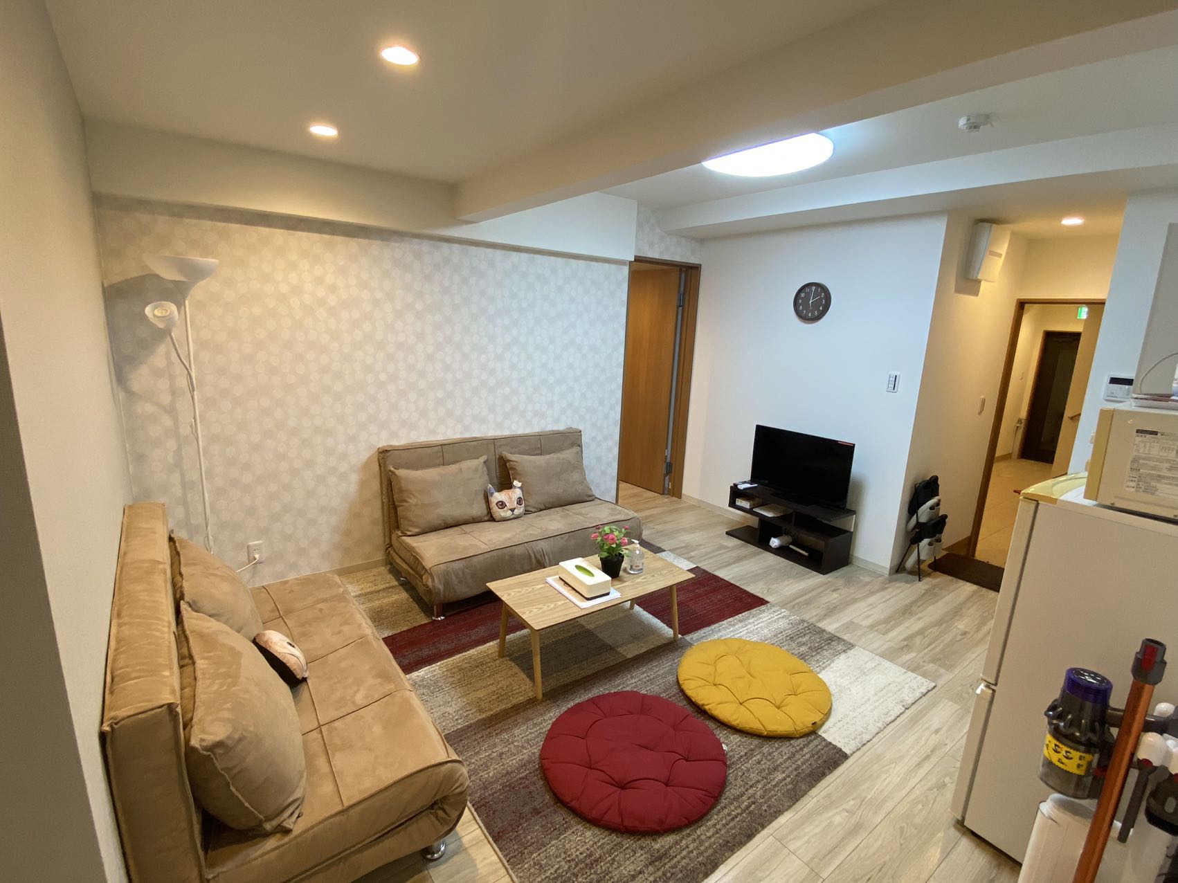 Seasons 101 35 minutes from Kansai Airport, 5 minutes by train to Namba, 5 minutes on foot in front of the zoo, two access to Umeda