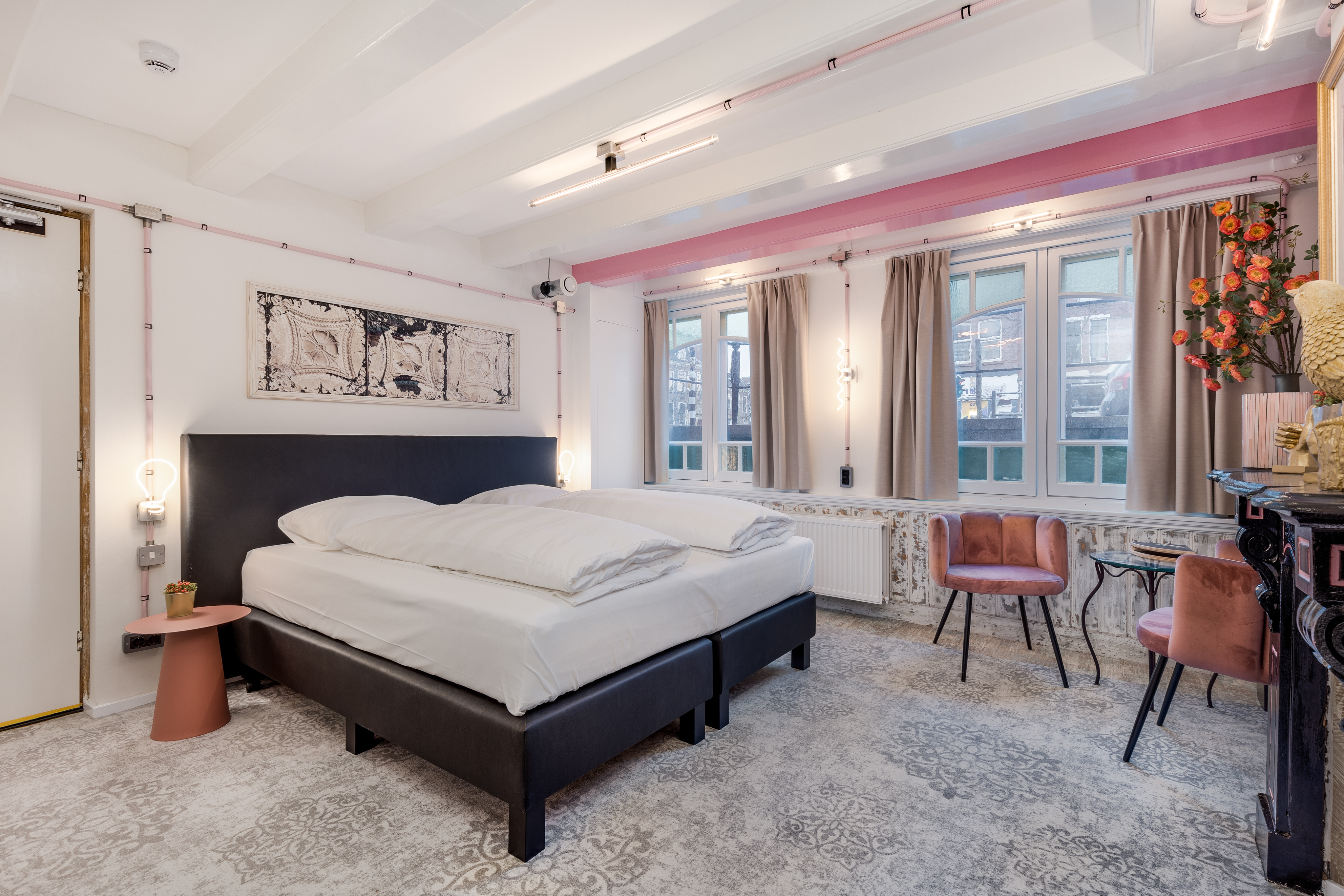 Souterrain Double Room — The Hague stay