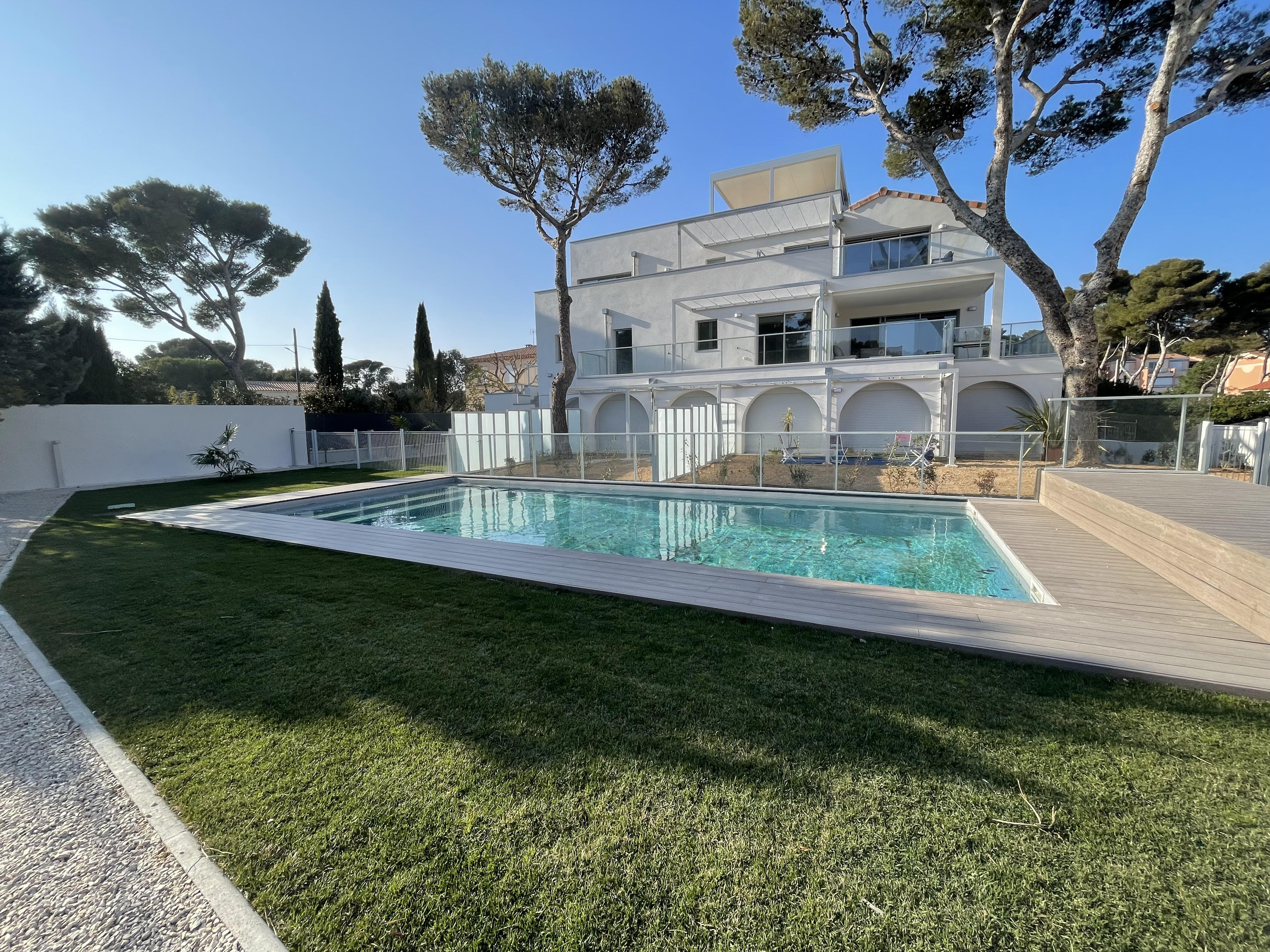 Apartment T2 pool and beach