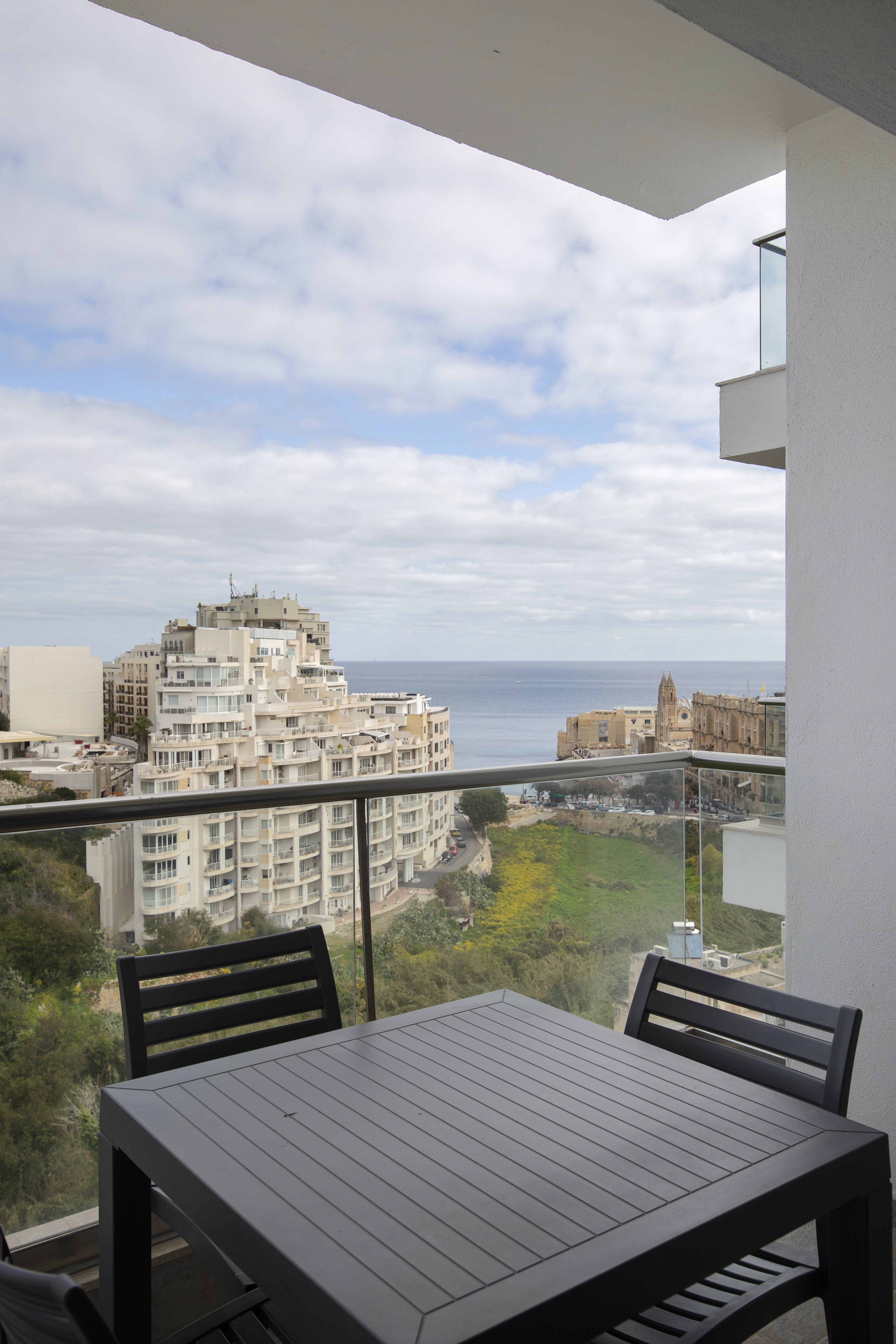 Apartment -Stunning Sea views