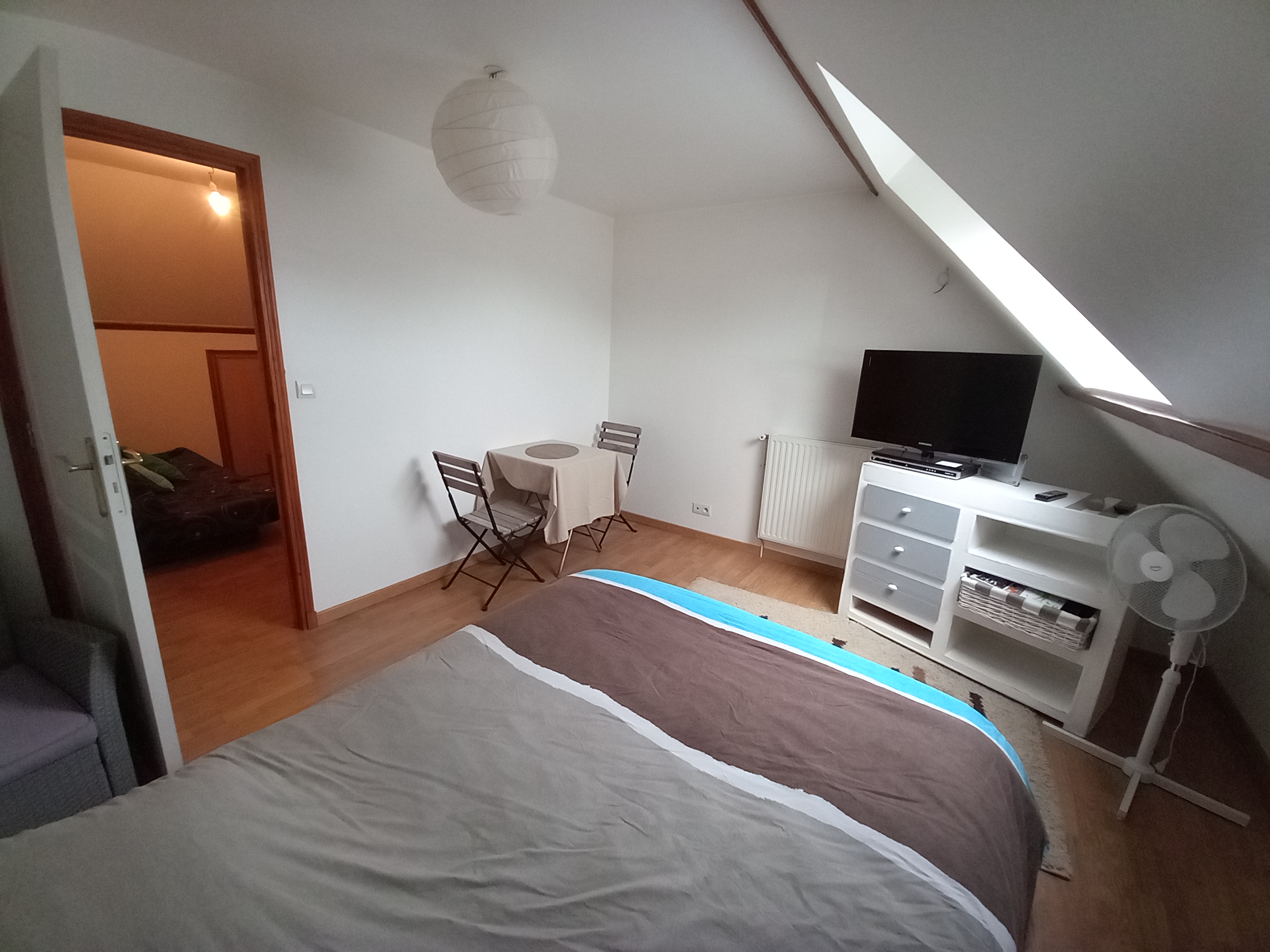 bedroom Close to the 24-hour route