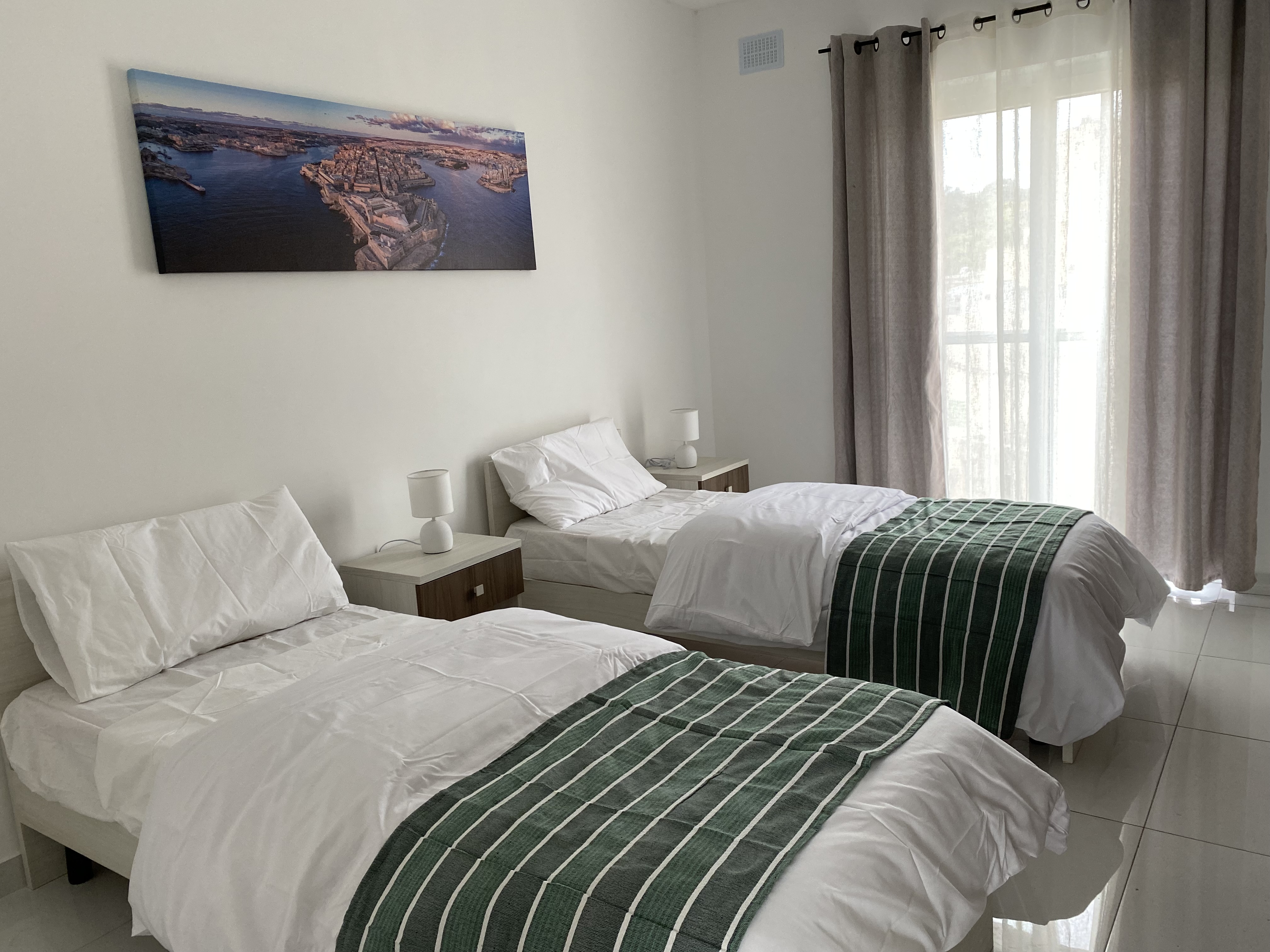 Large Terrace with Views sleeps 4