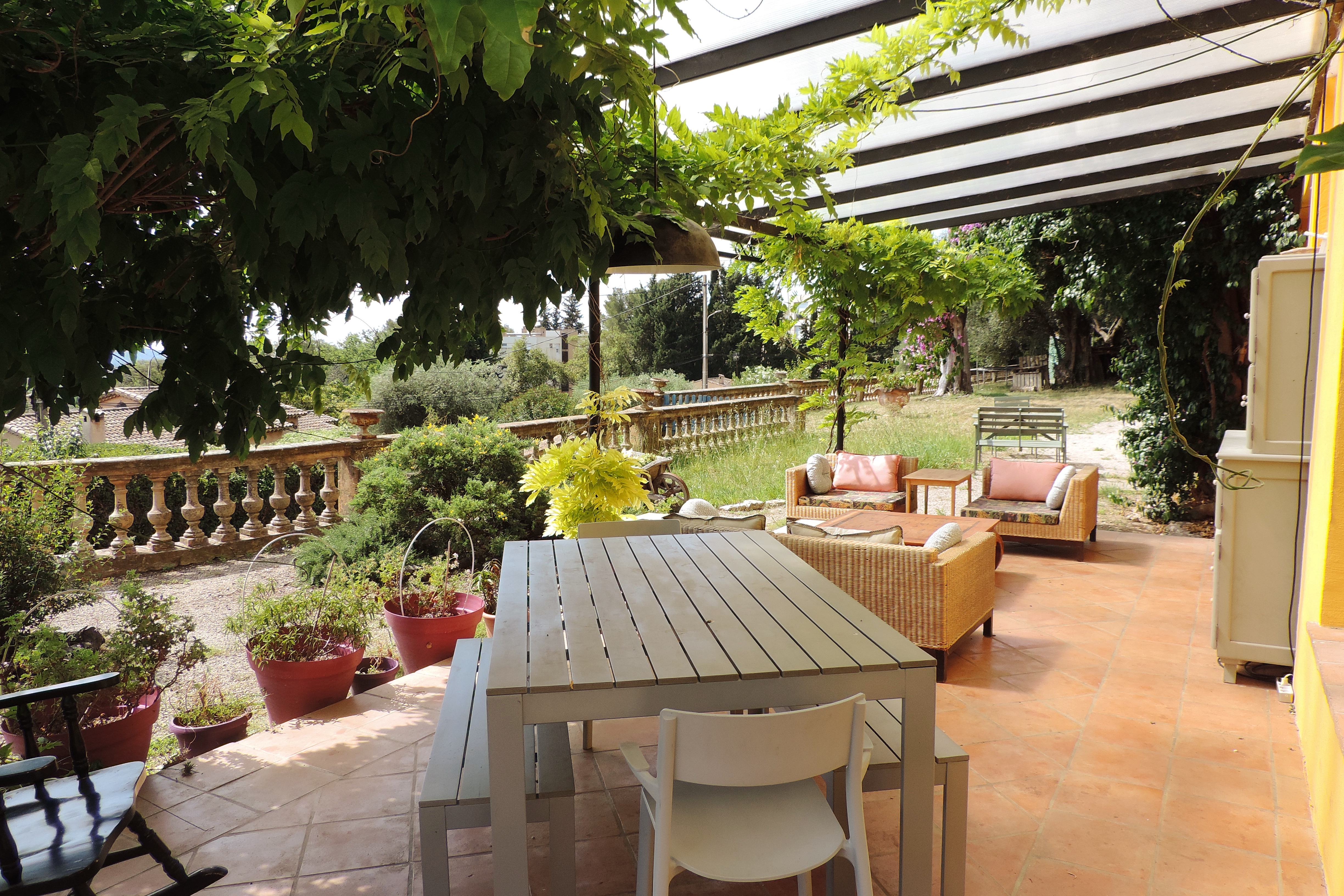 Provencal bastide in the capital of perfume