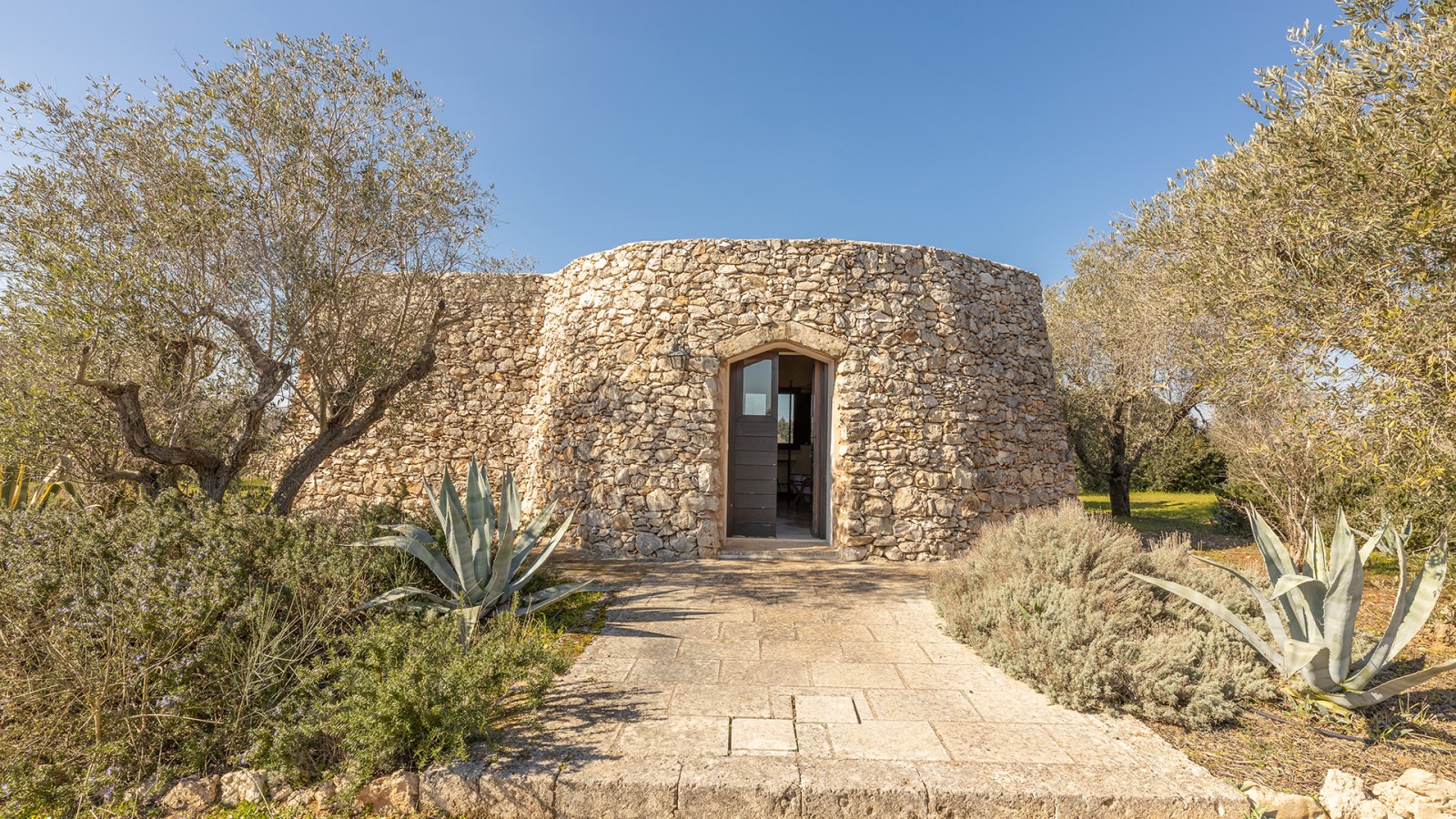 Trullo 3 beds with breakfast, WiFi