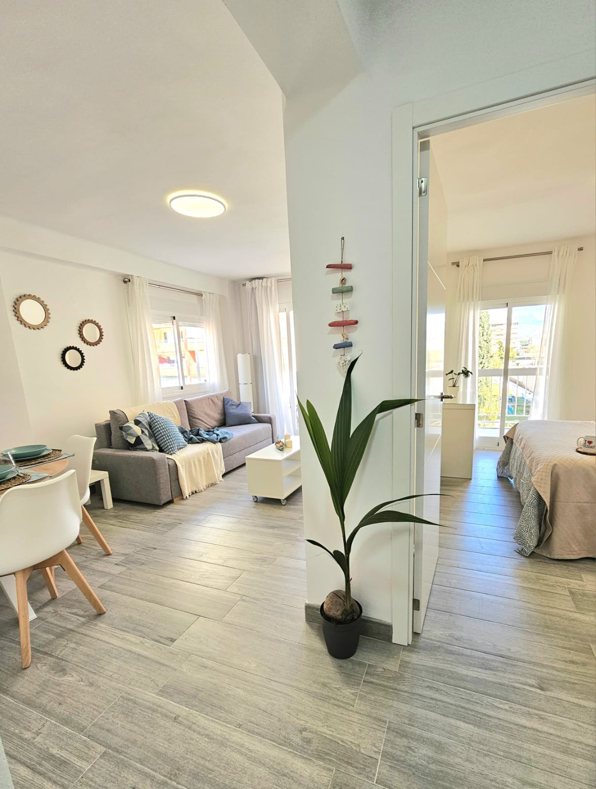 Apart. with pool and terrace