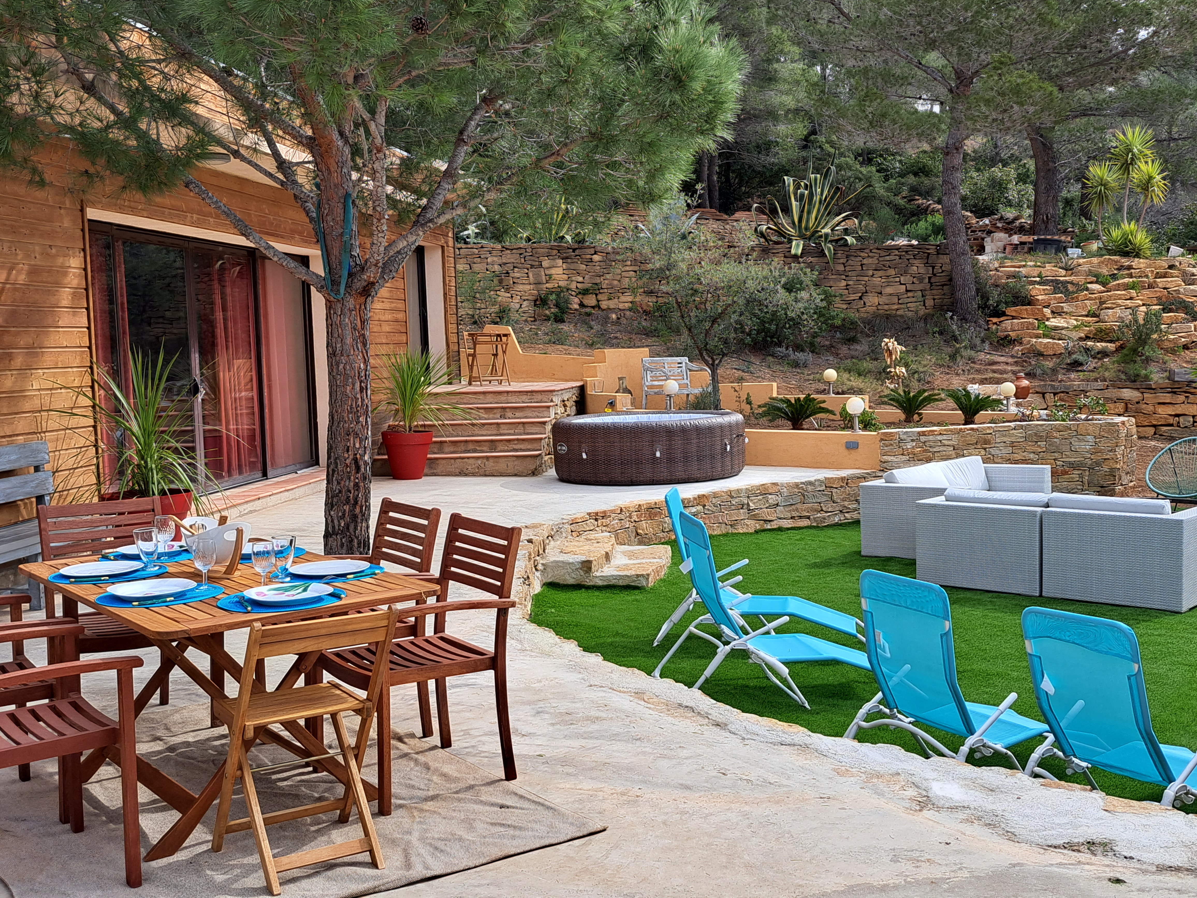 Villa with Jacuzzi on the heights of La Ciotat