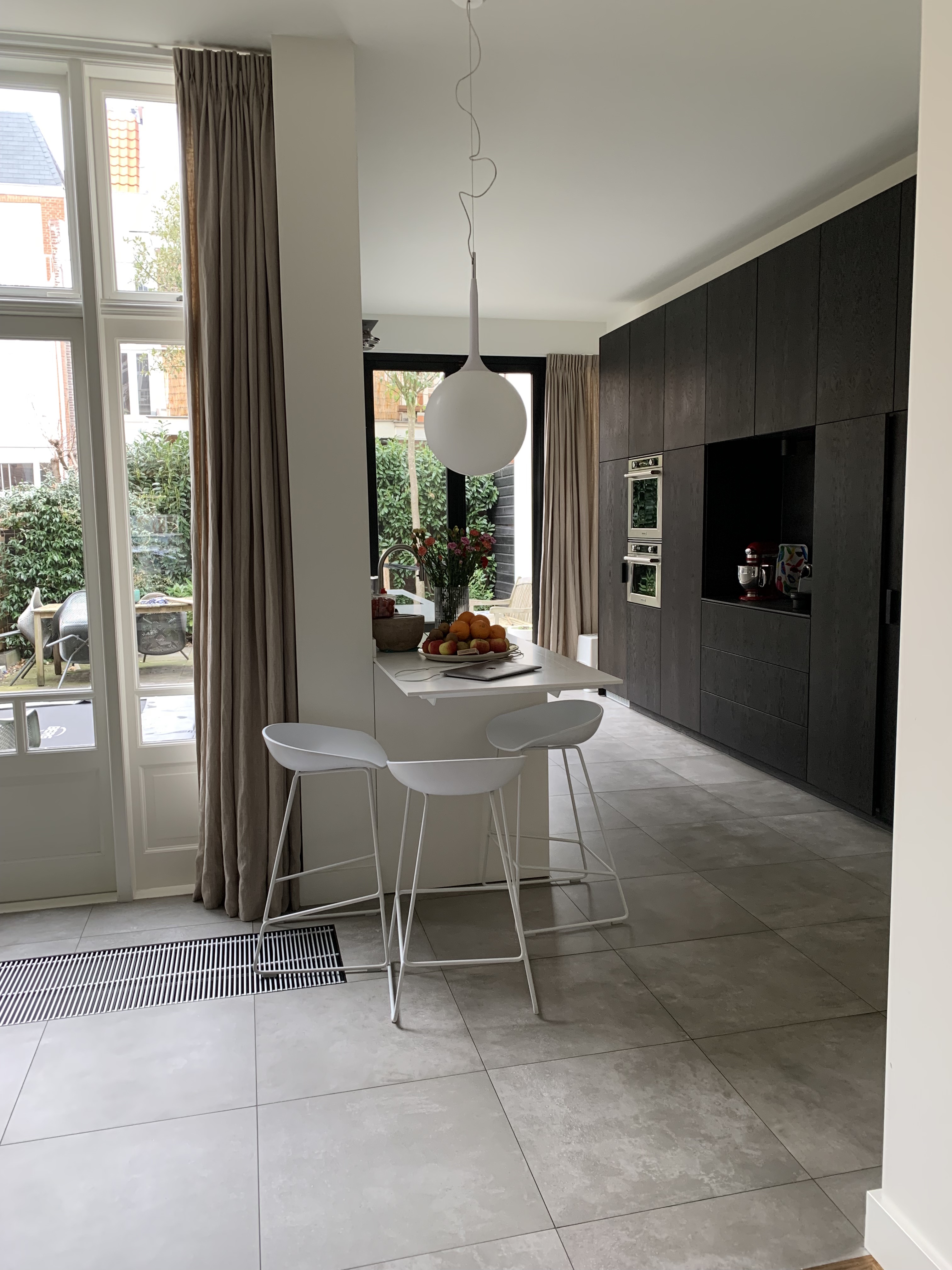 Luxe herenhuis met trampoline dichtbij strand — The Hague stay