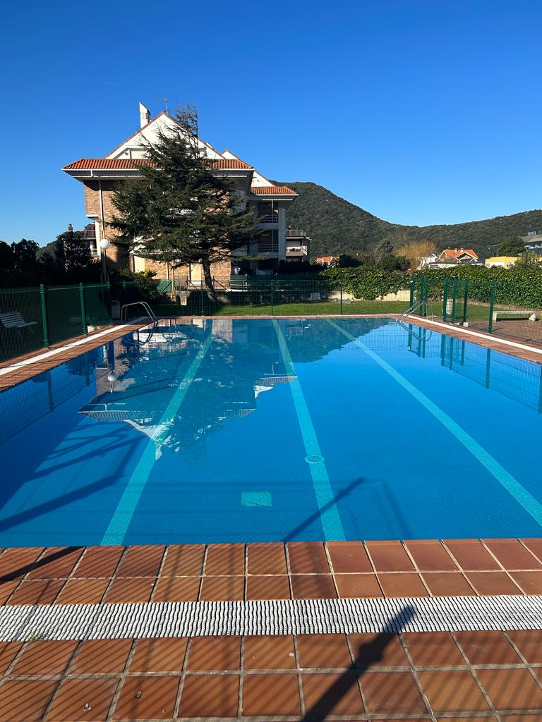 Playa de Berria - Apartment with Pool & Garage