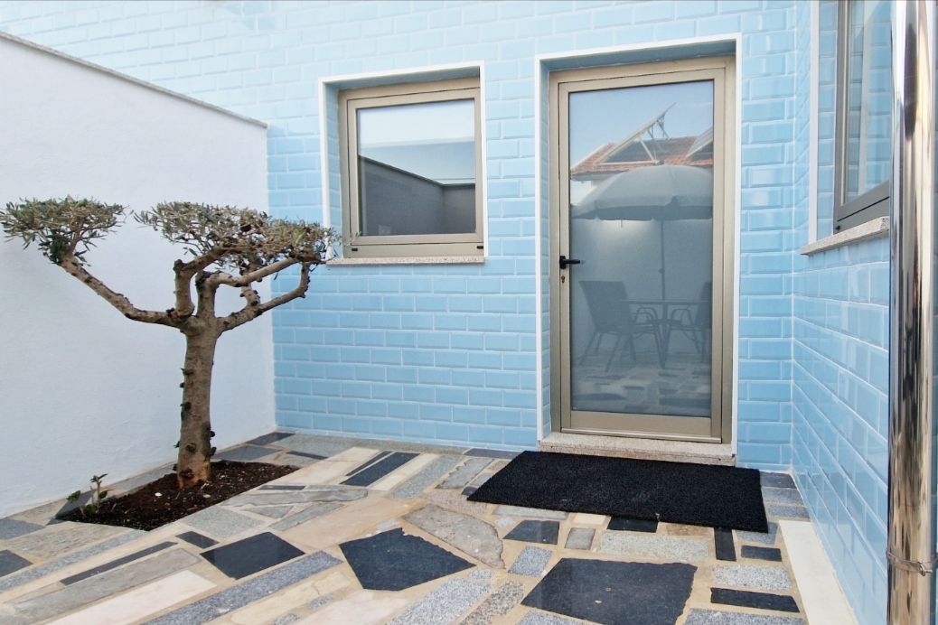 Holiday Home_As Olives III