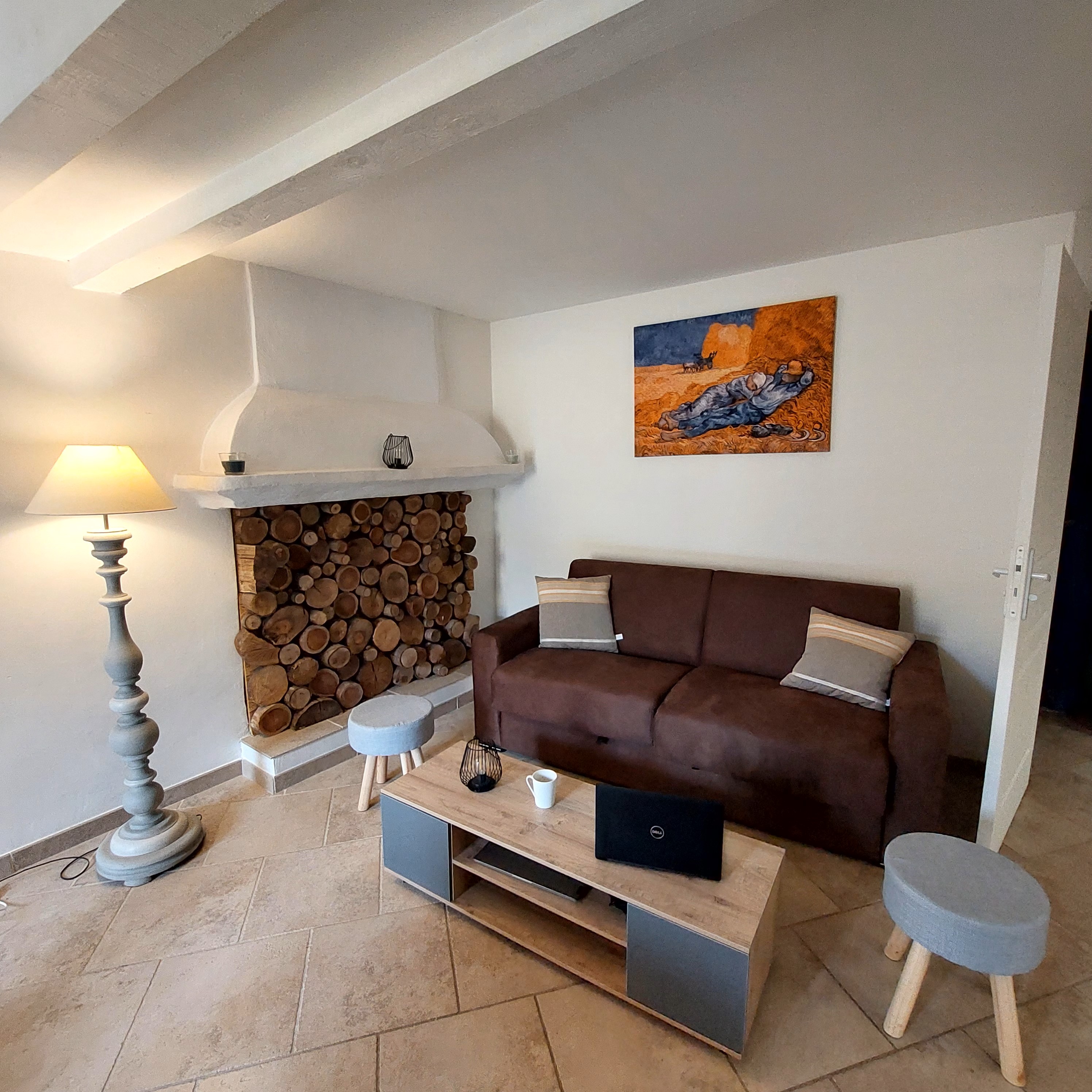 Studio spacieux - village provençal
