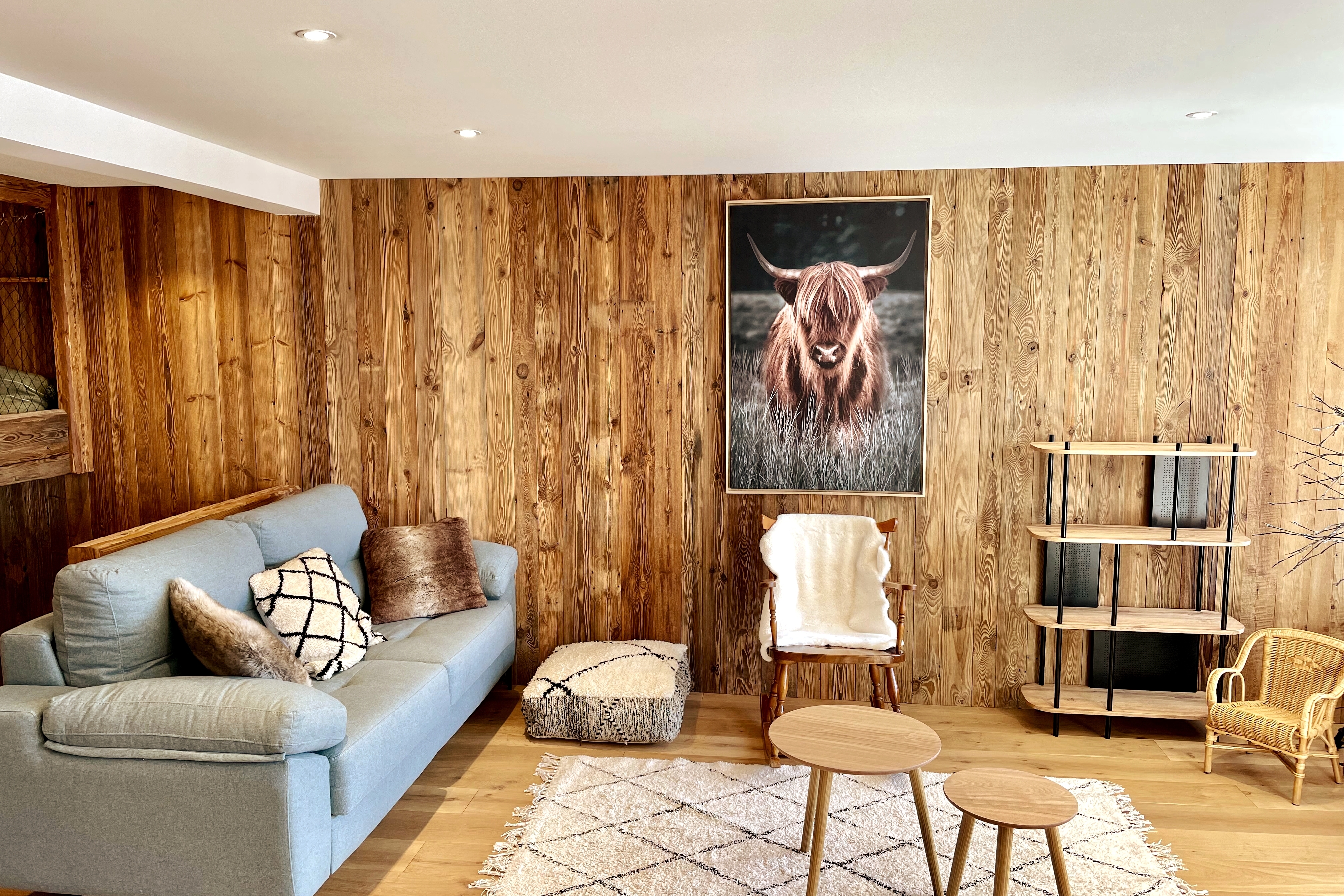 Renovated chalet type apartment with closed garage