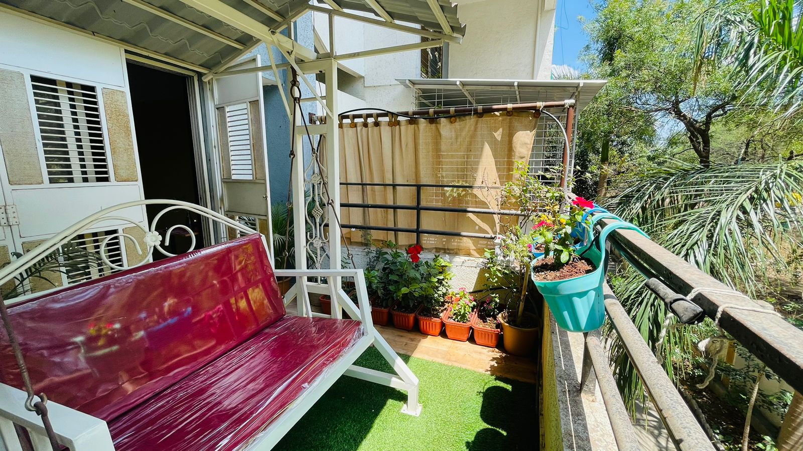 AC One BHK .Terrace garden .Full kitchen.