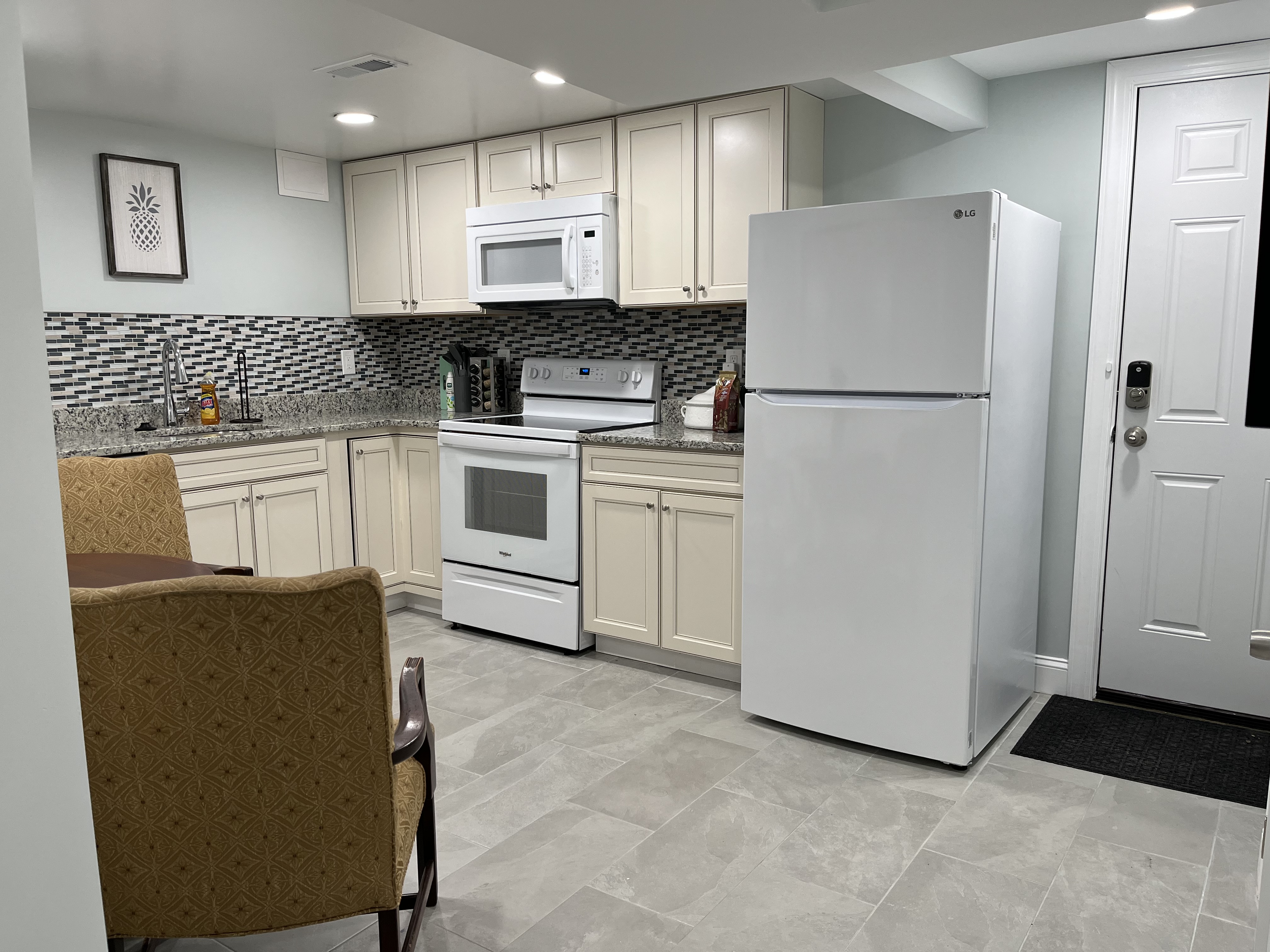 Clean Basement w/ Private Entry