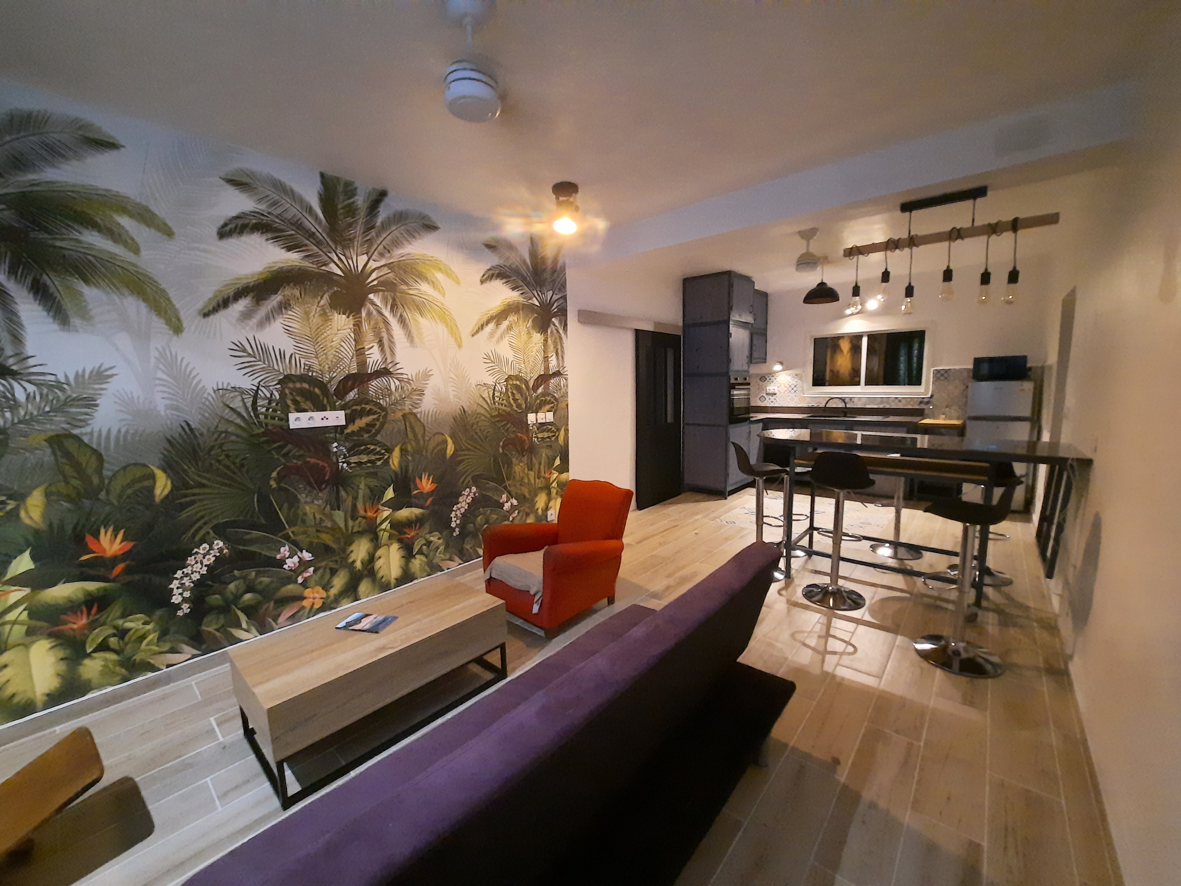 Cozy apartment to the south.