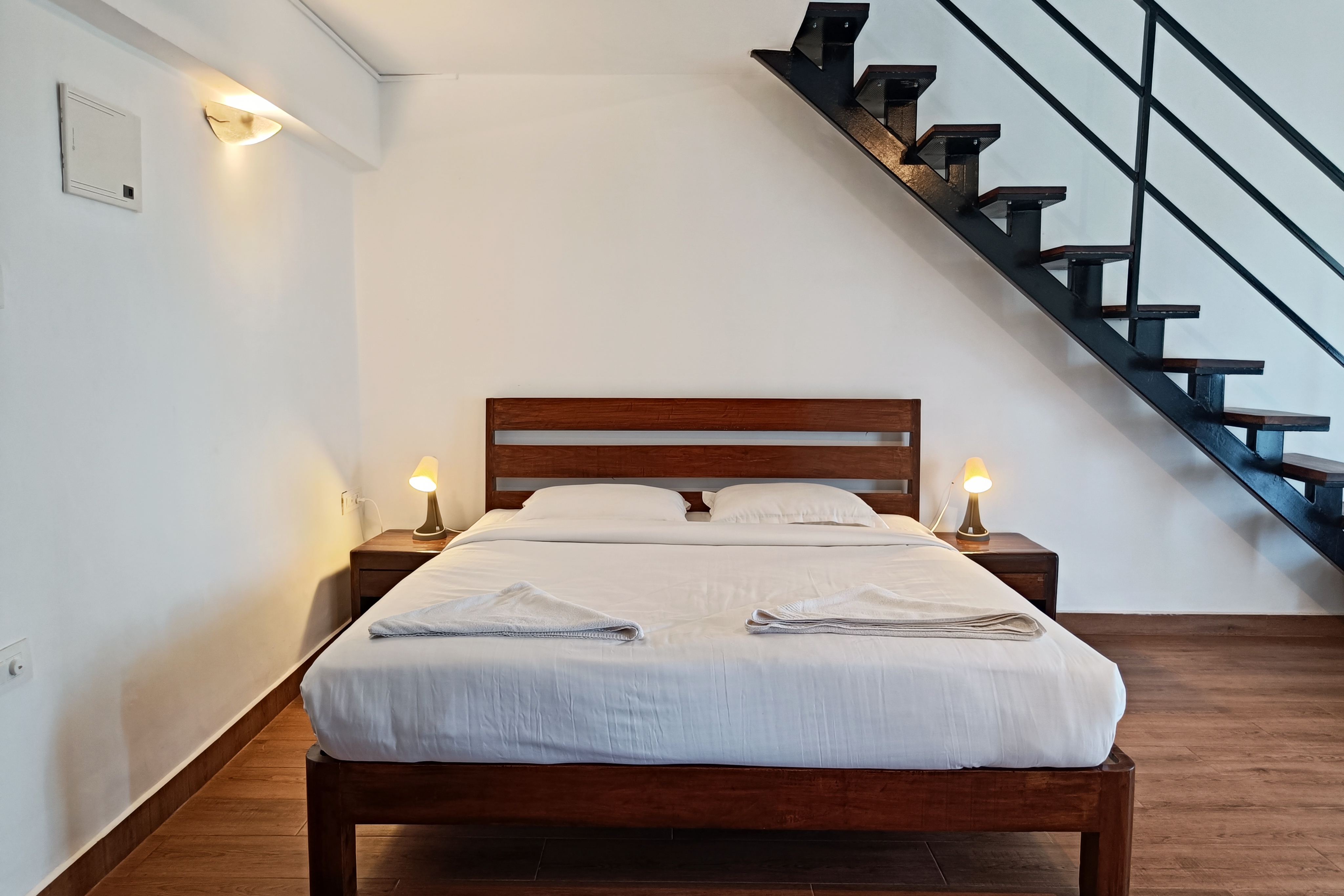 Penthouse Studio B2-17 Beiramar nr Titos lane,Baga