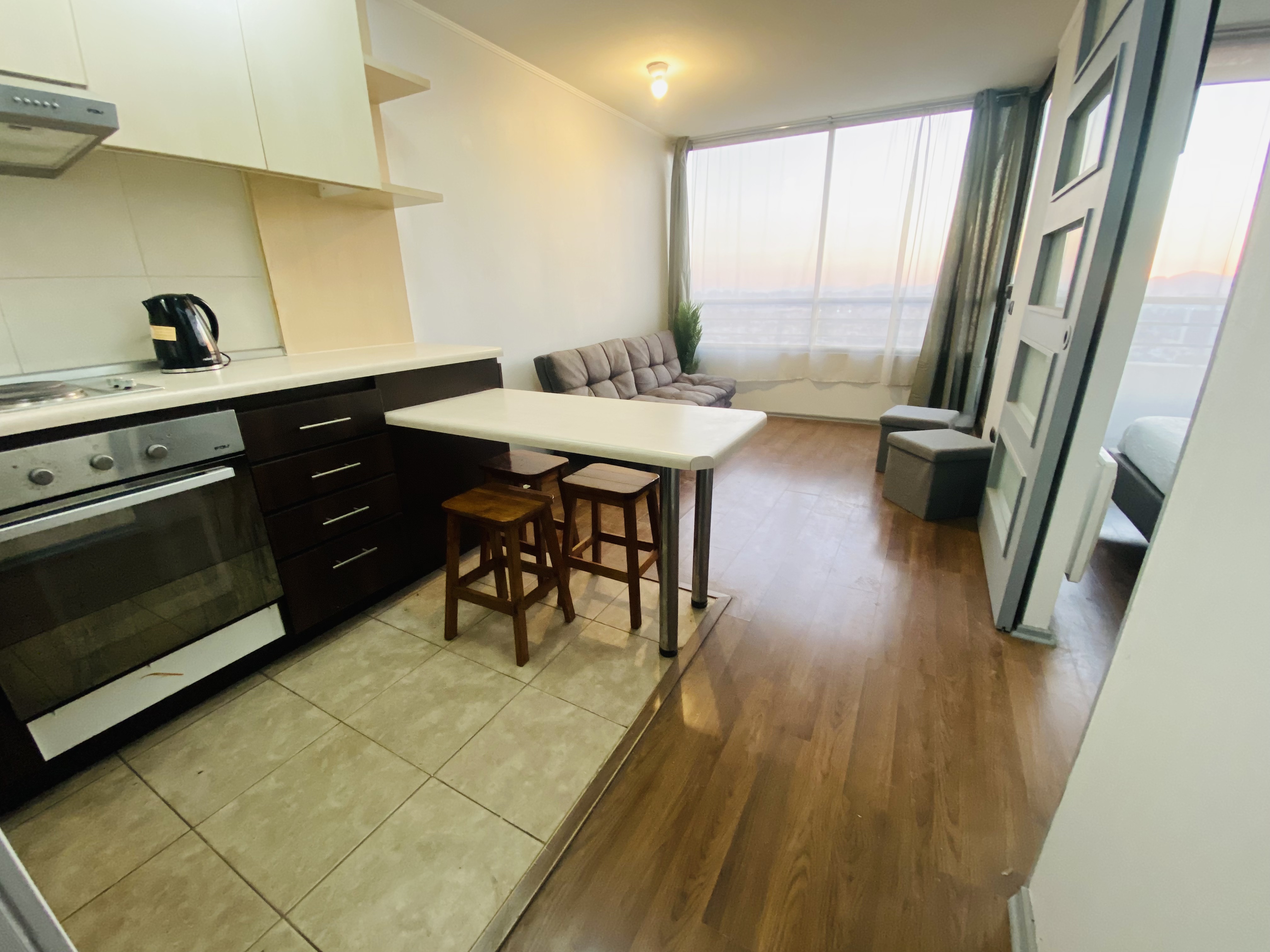 Centrally located Apartamento Facing the Metro