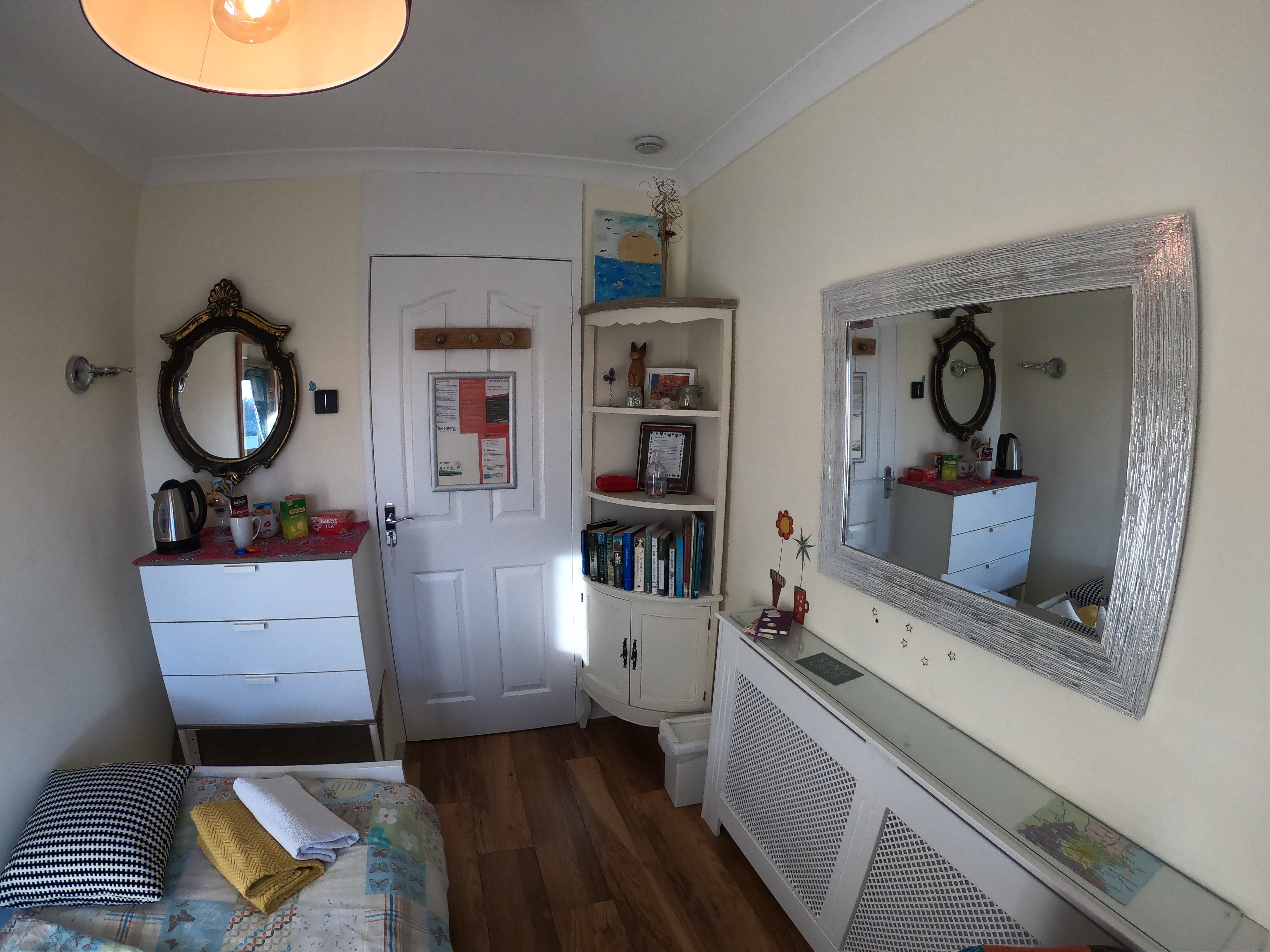 ❤ GIRLS ONLY comfy single room North of Dublin ❤