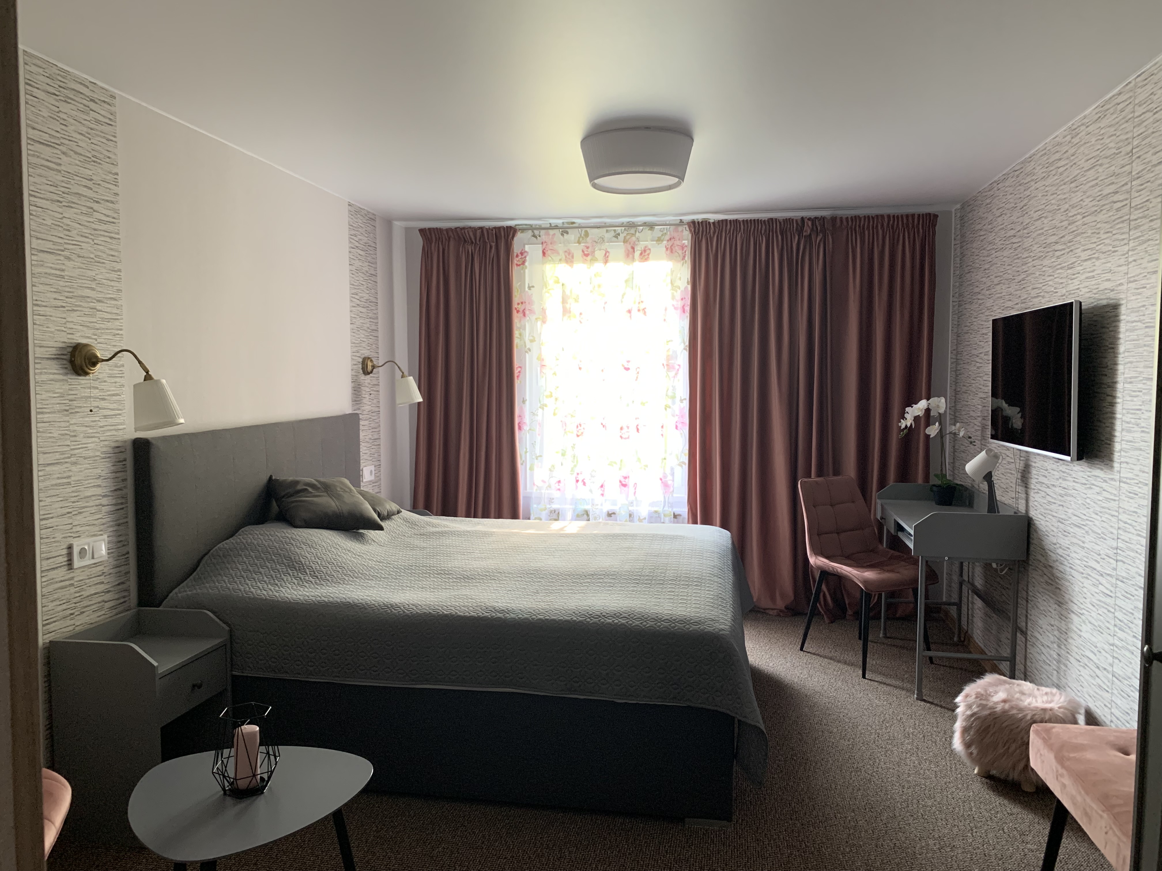 Apartment with kitchenette.