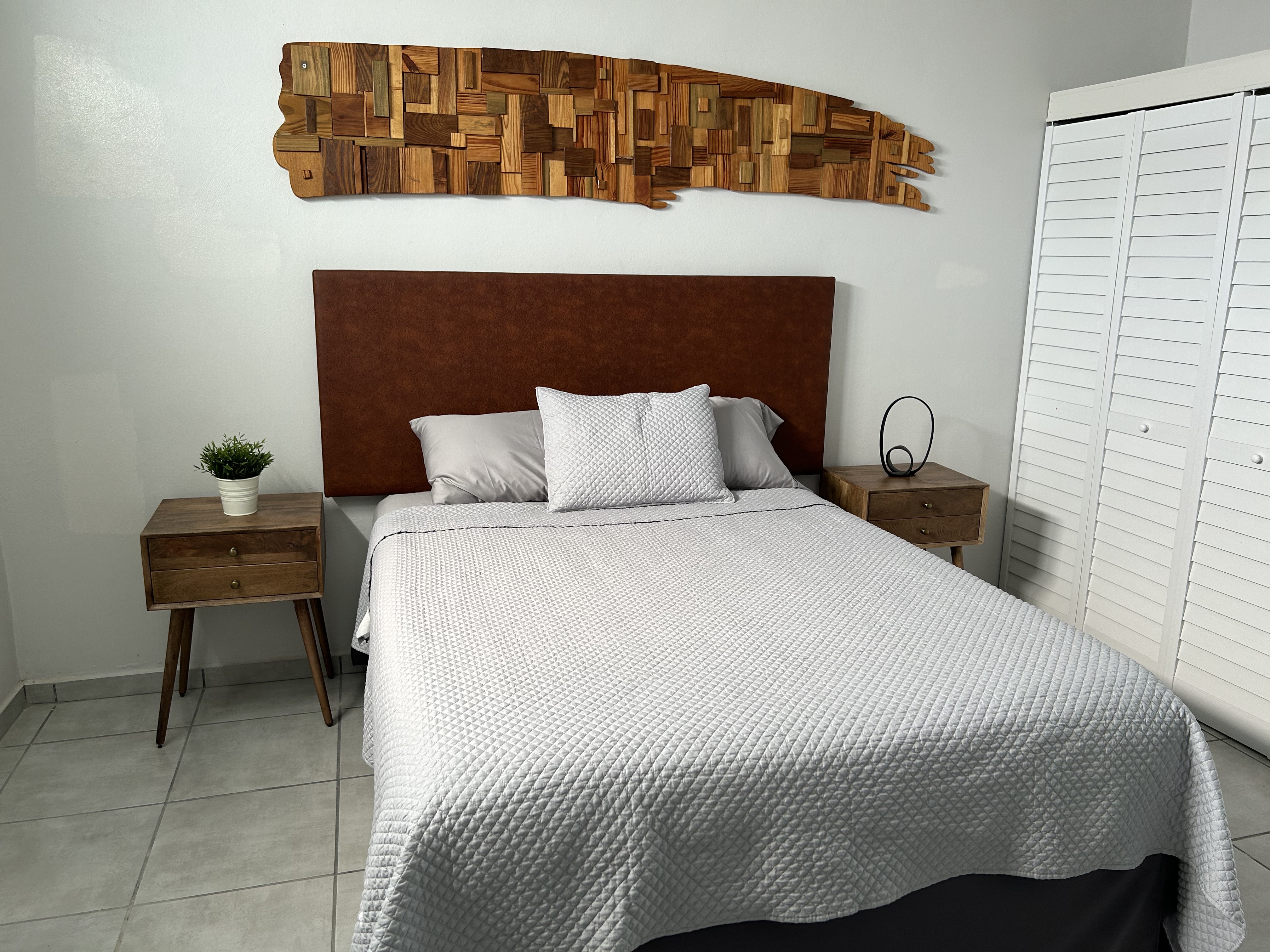 Apartment 545 (2)
