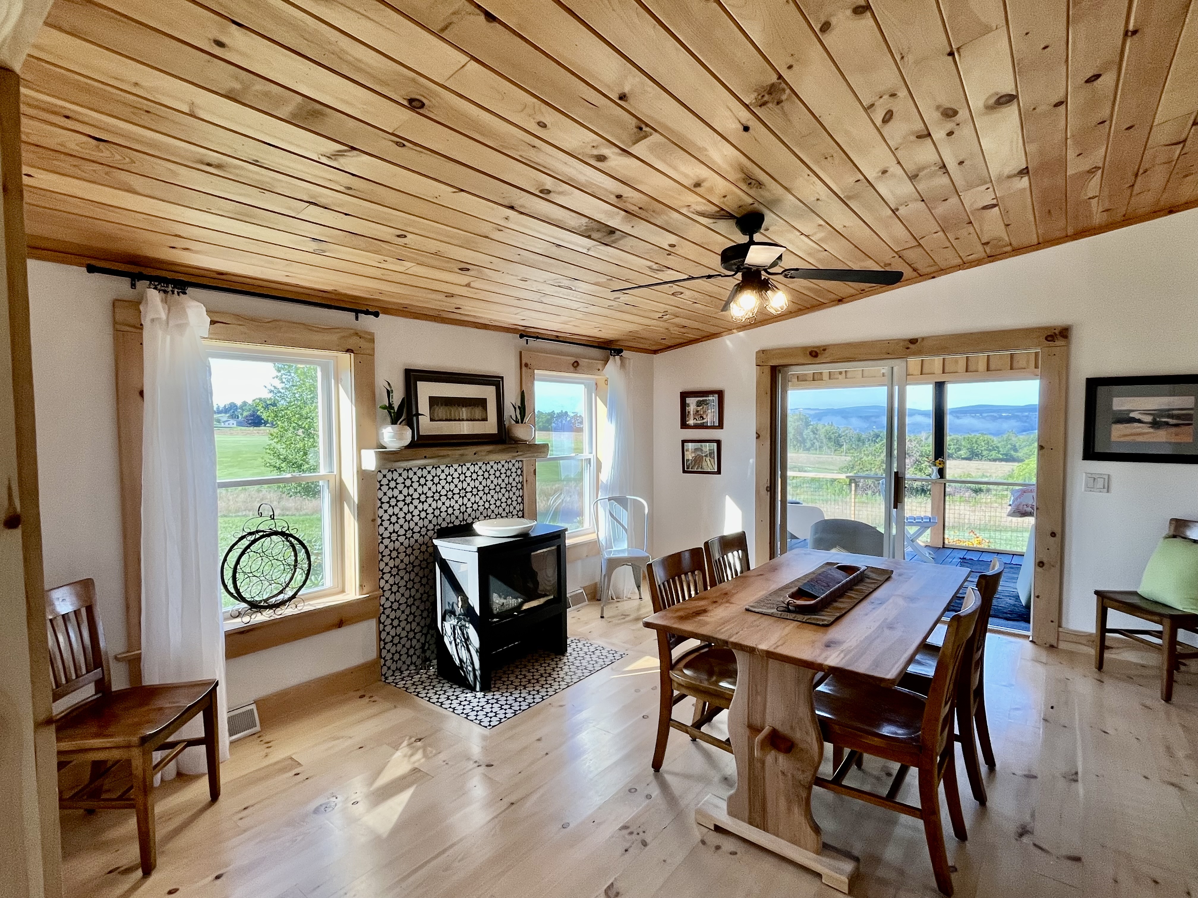 Wine Mountain: Amazing Views, Sunsets & Privacy