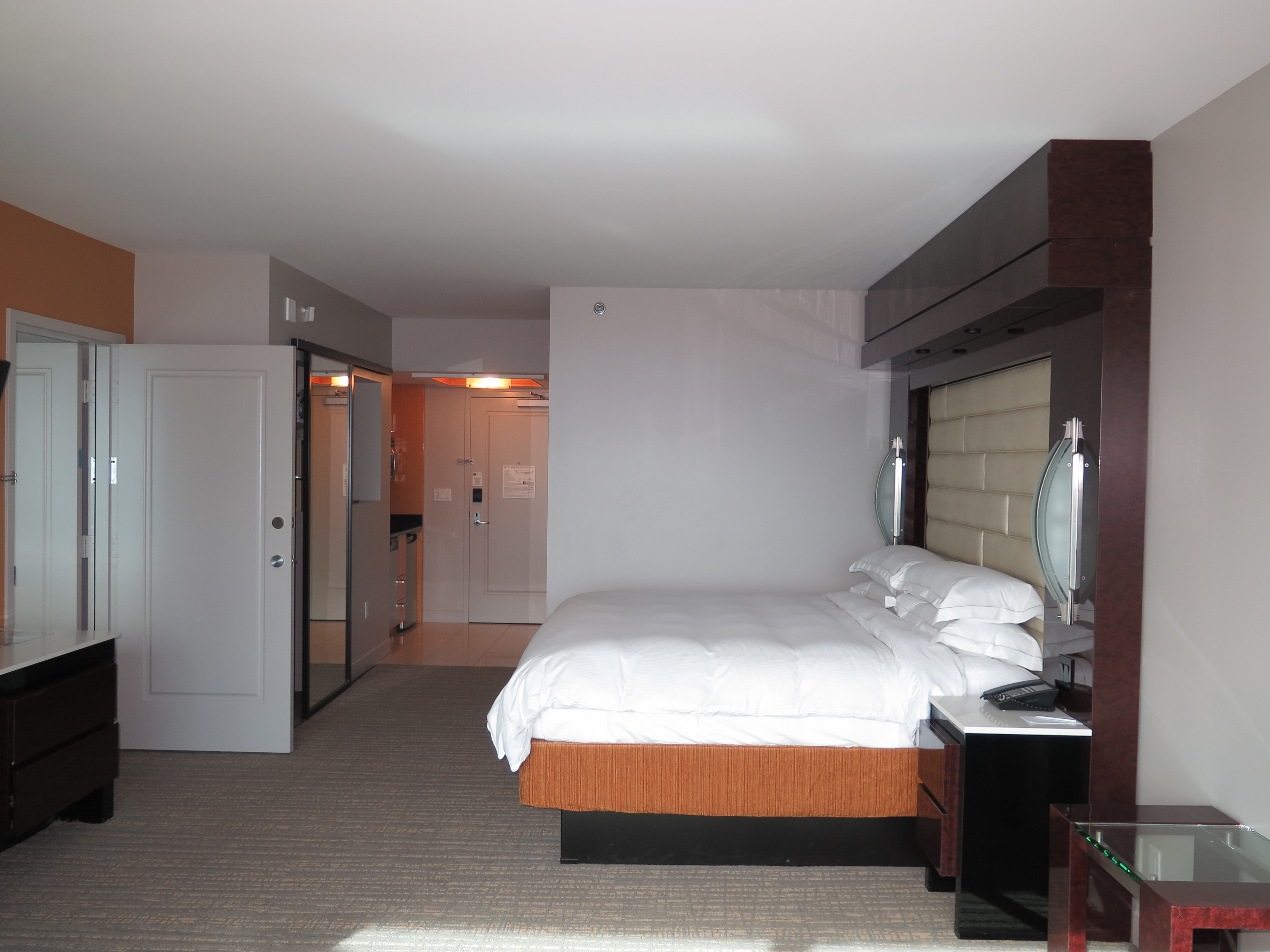 Central - Strip Studio Suite! A in Unincorporated Areas, Clark County Nv
