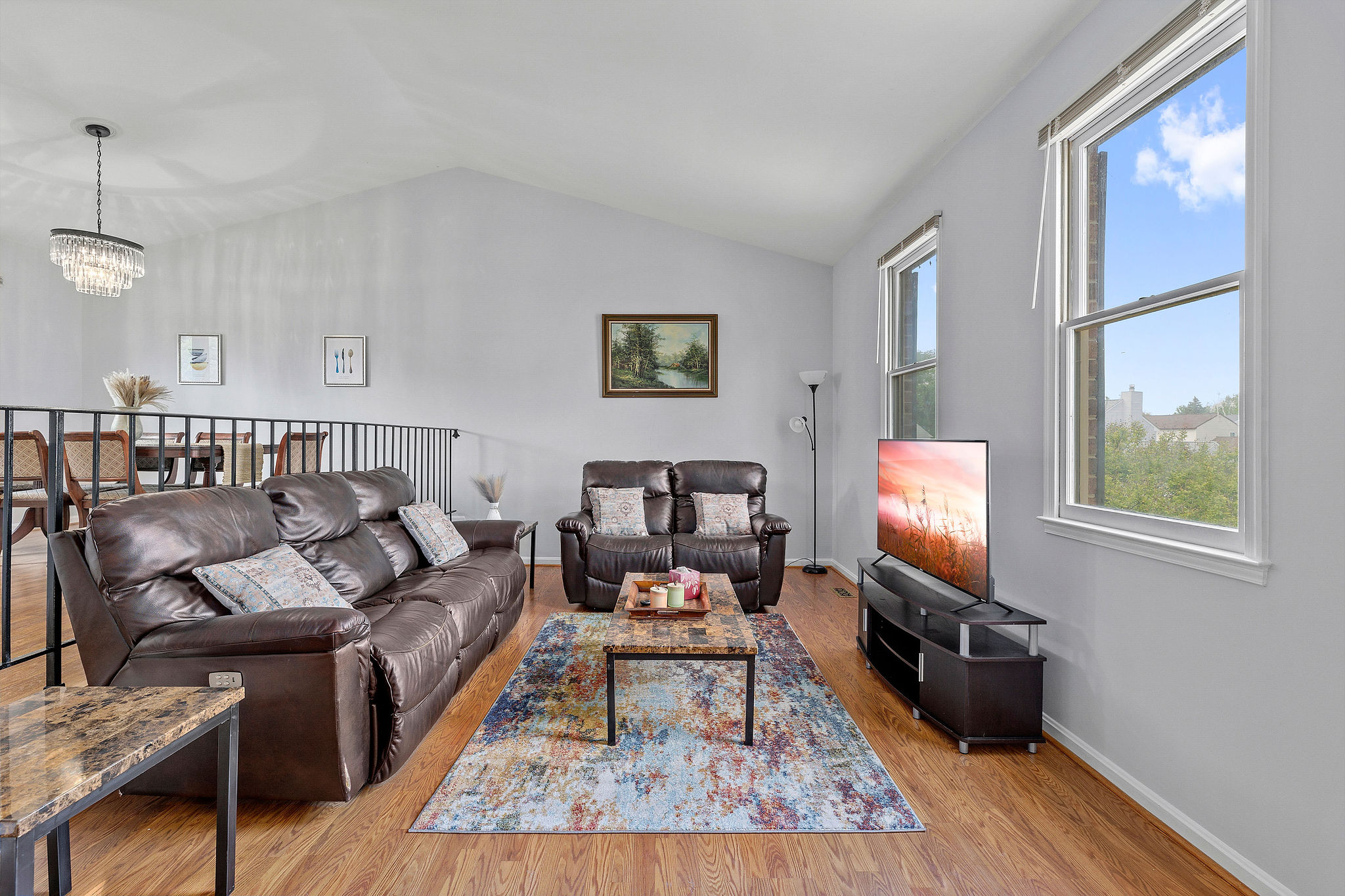 Specious family house 3BD | 2BA | 10 min to IAD