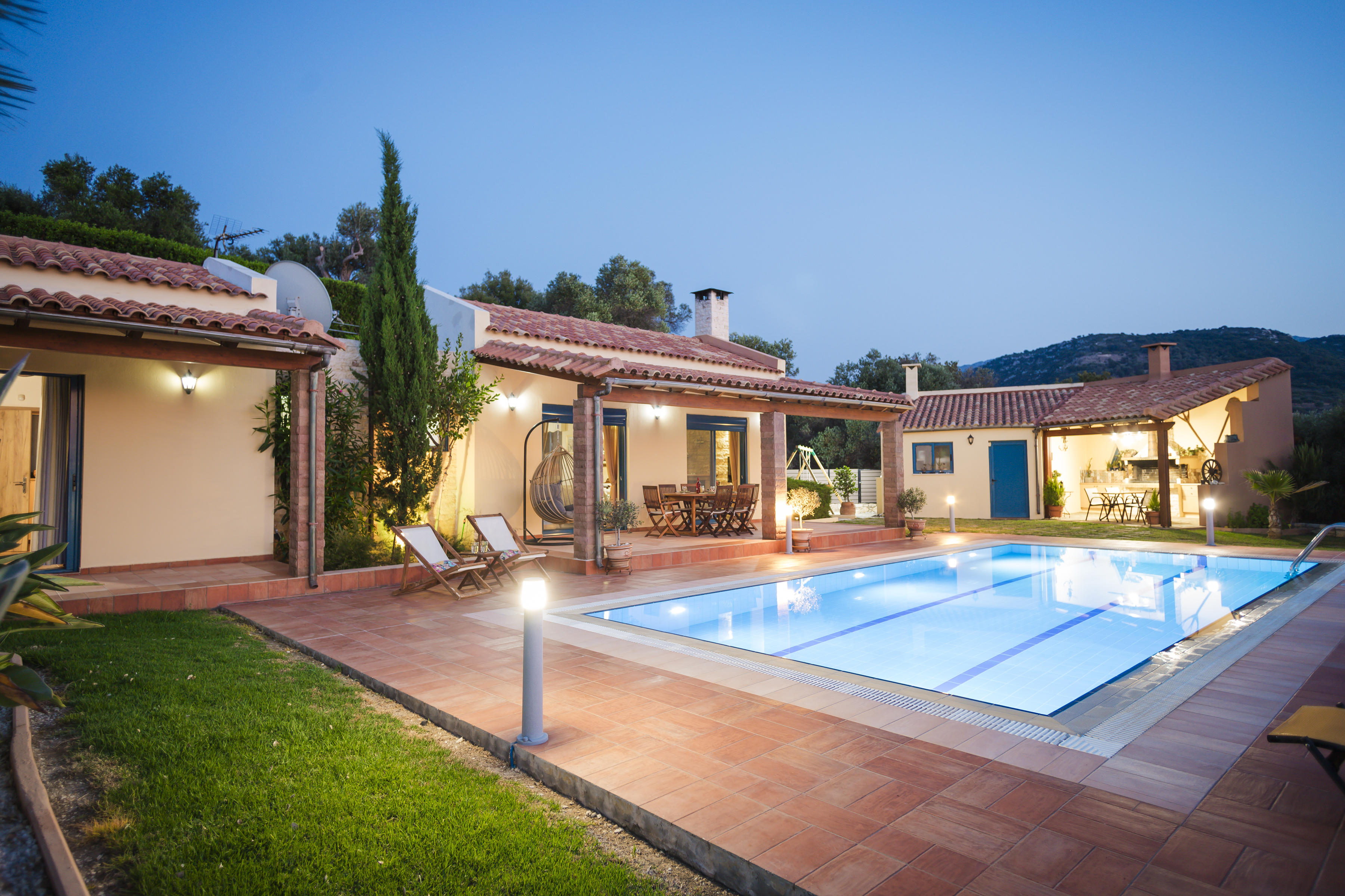 Luxurious villa, idyllic view, 5km from town&beach in Ρεθύμνης, Crete