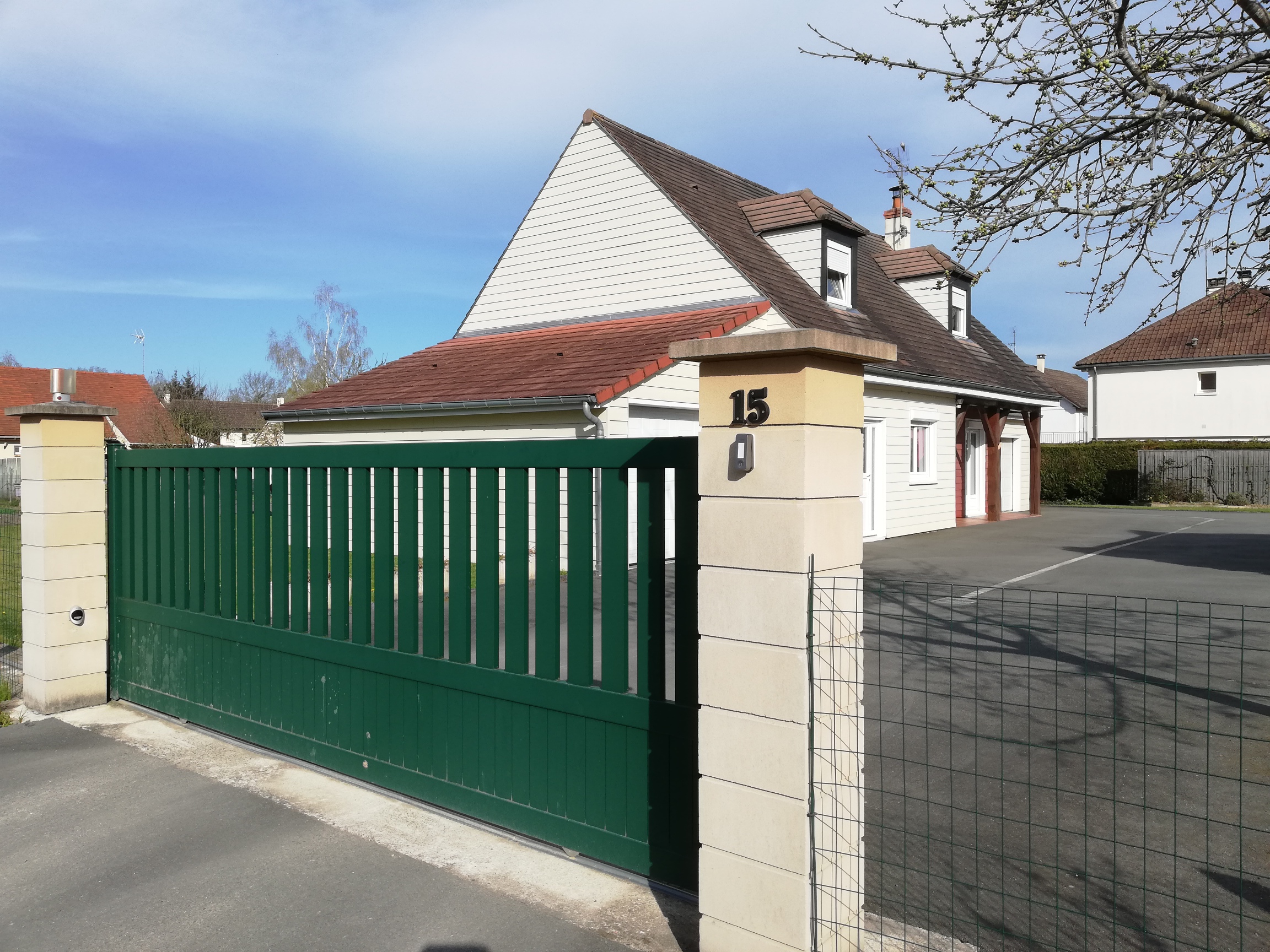 Small cozy nest, 24-HOUR CIRCUIT