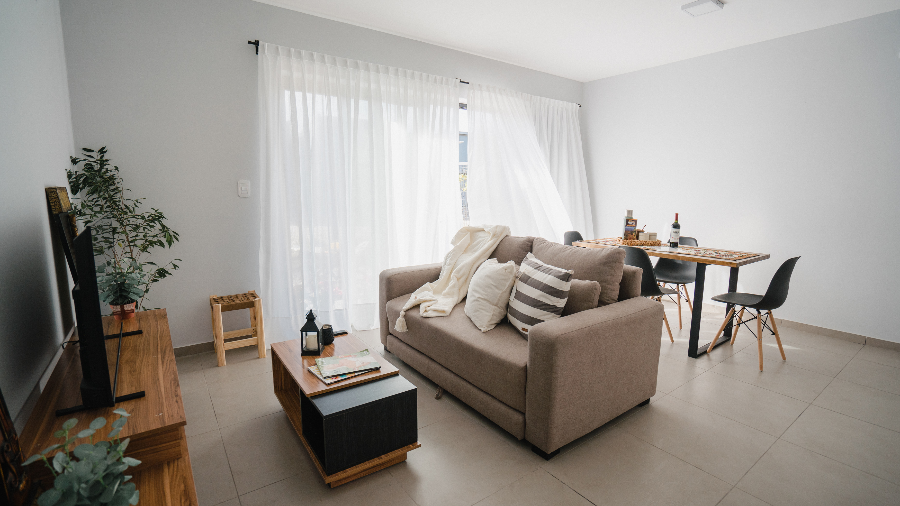 Bosques de Mayo Category - by Inside