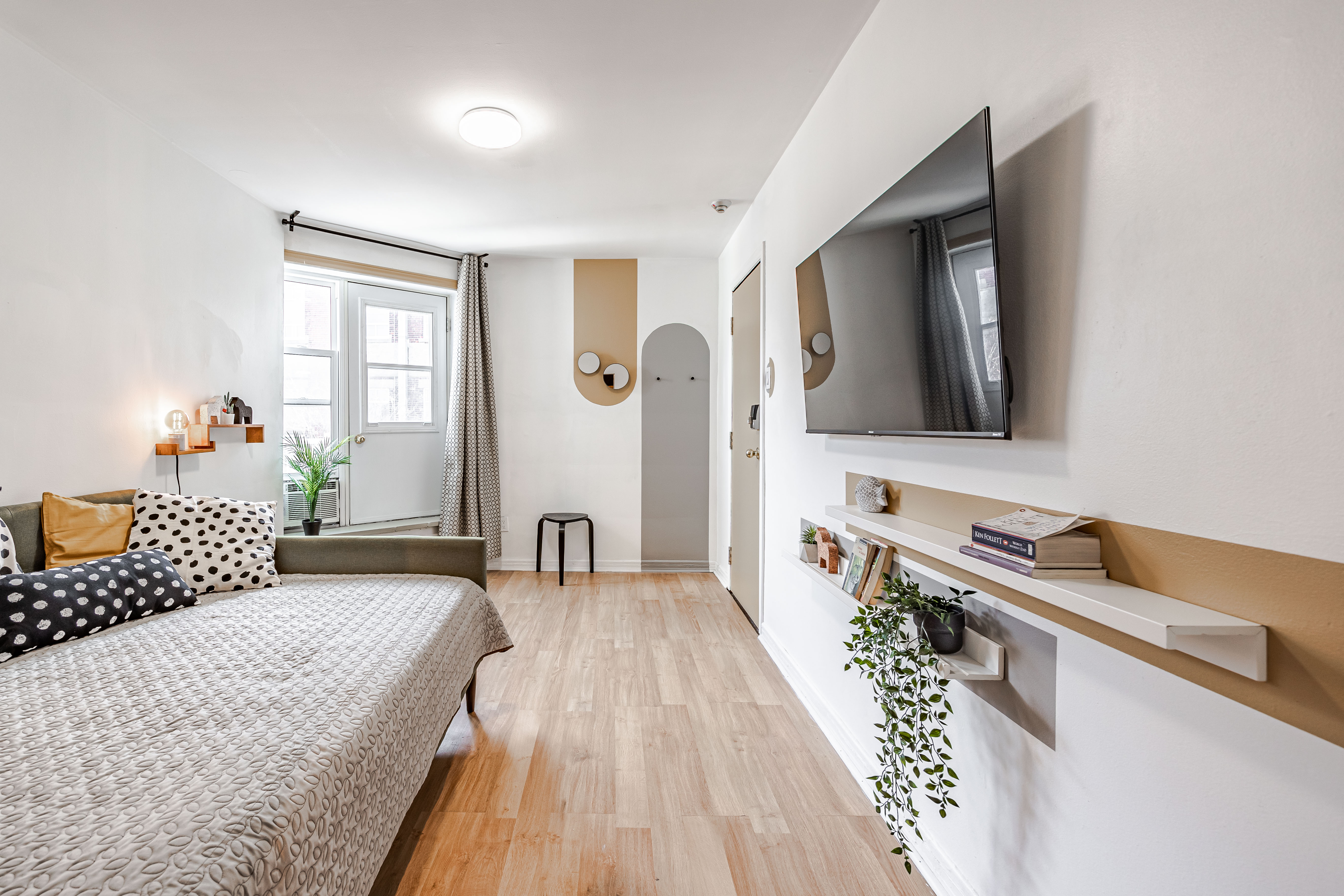 Bachelor Pad with Balcony