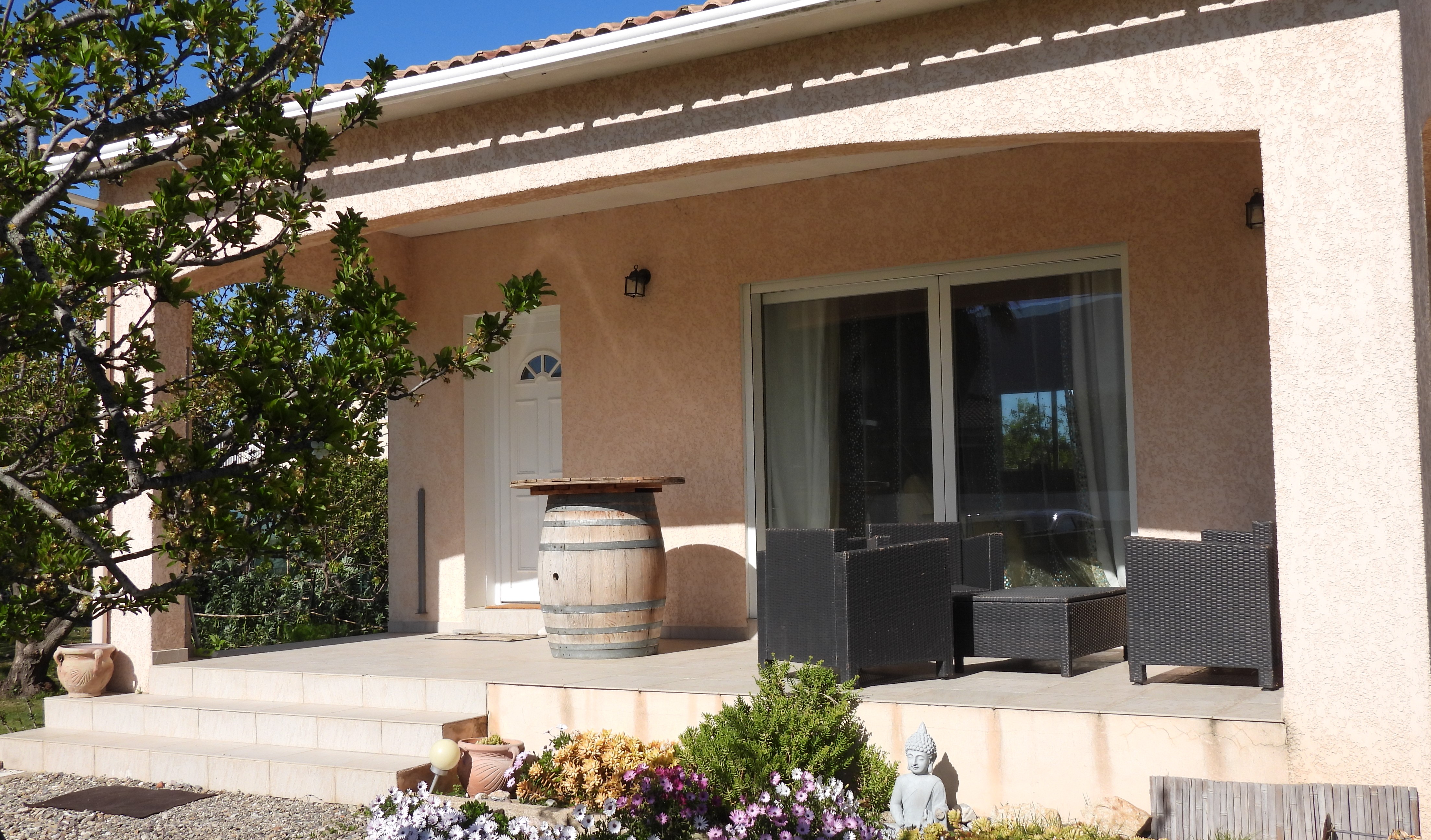 Single-storey house