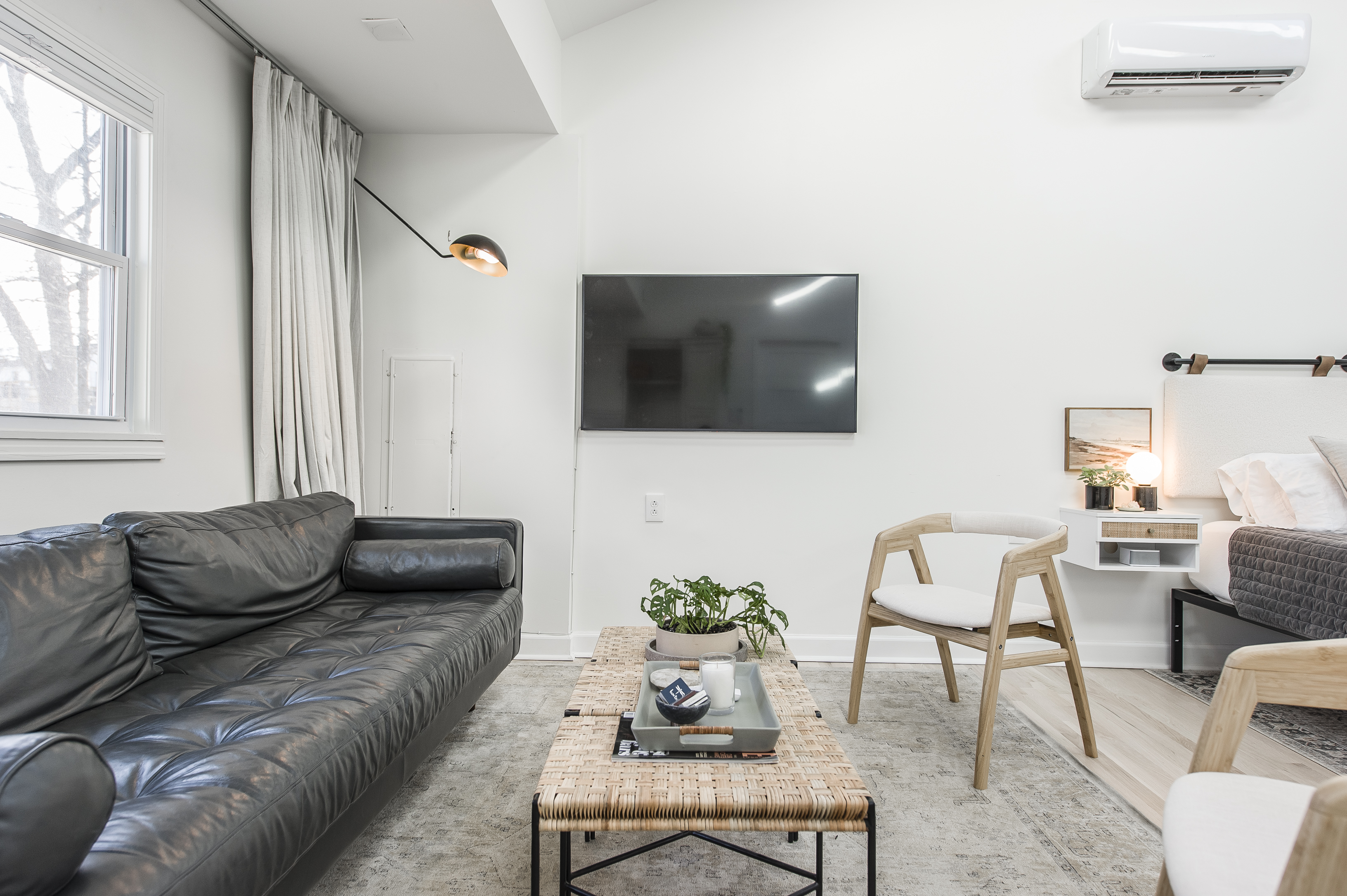 Sun Soaked Apt in East Nashville in District 8, Nashville