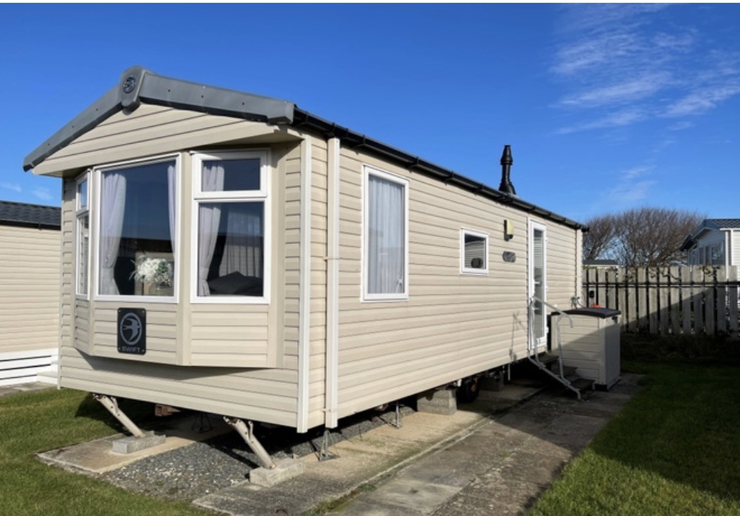 Cosy caravan in North Devon