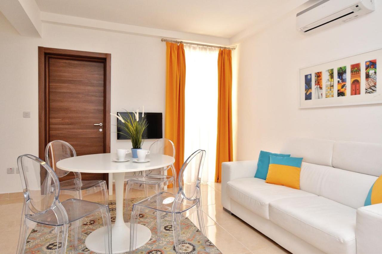 Cosy, modern Apt. in Balluta Bay