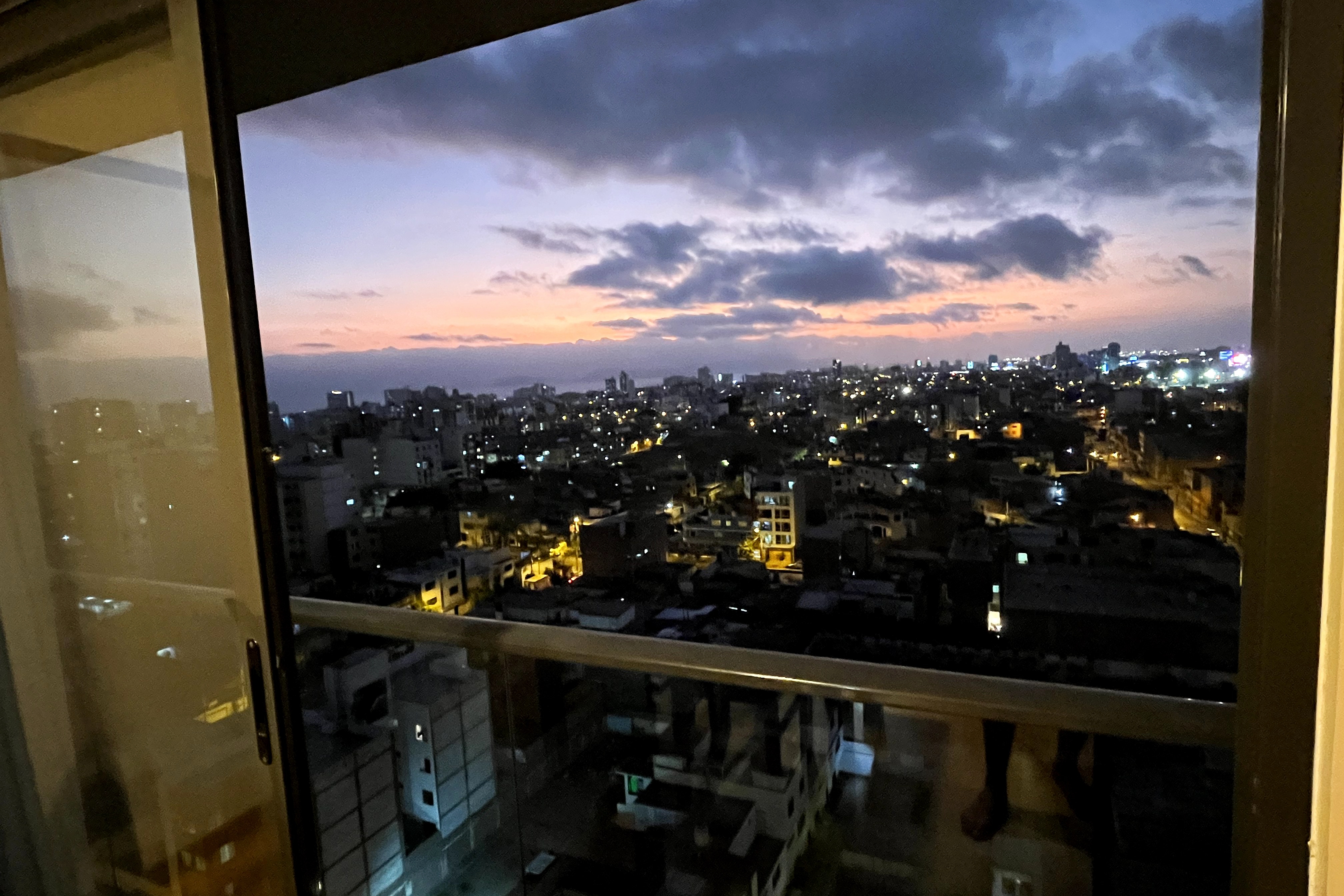 Lovely 2BDR Queen Size Apartment with balcony